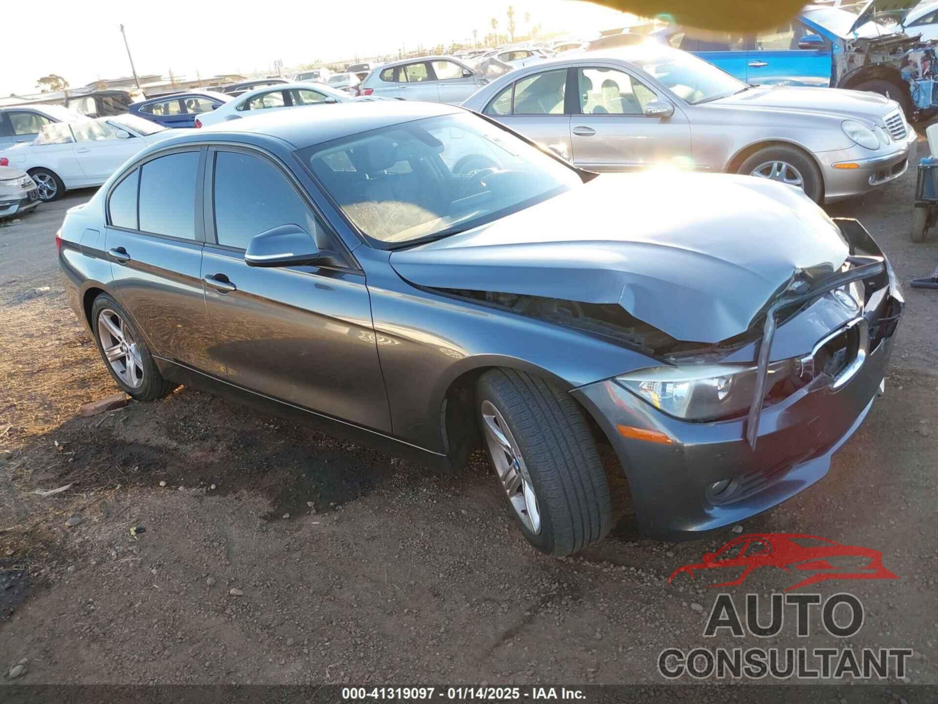 BMW 328I 2013 - WBA3C1C52DF444594