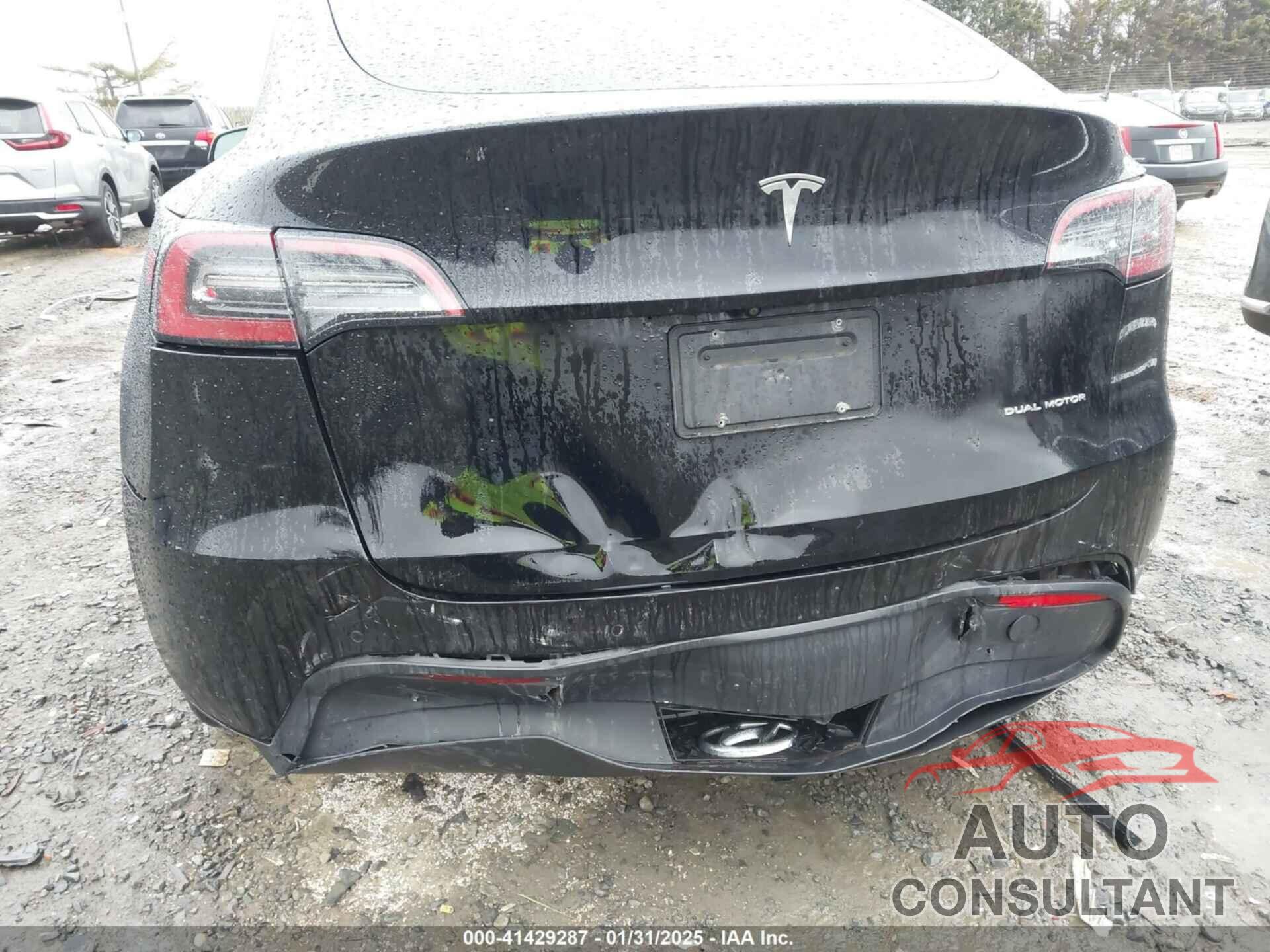 TESLA MODEL Y 2021 - 5YJYGDEE8MF229401