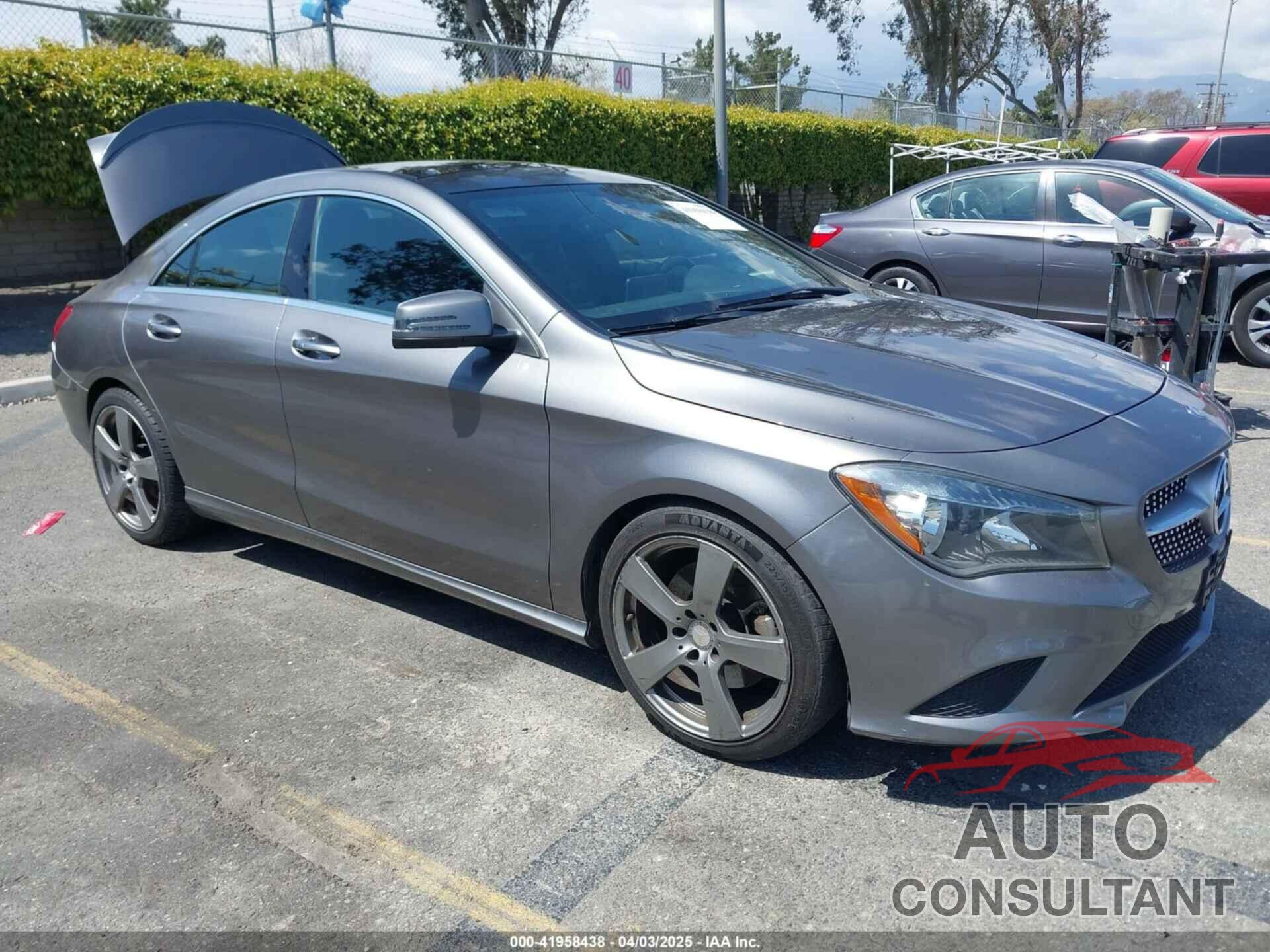 MERCEDES-BENZ CLA 250 2015 - WDDSJ4EB4FN163193