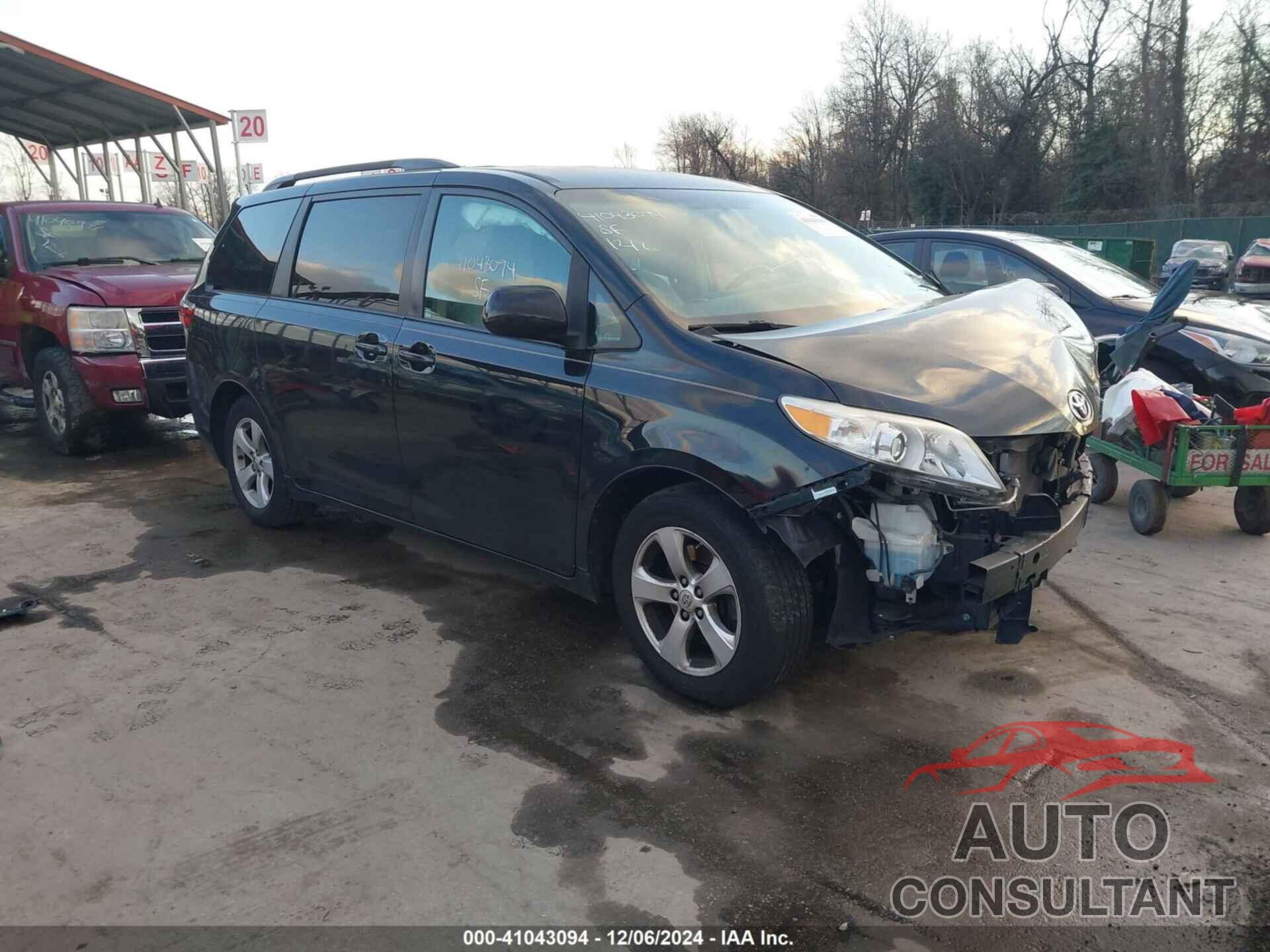 TOYOTA SIENNA 2015 - 5TDKK3DC2FS683429