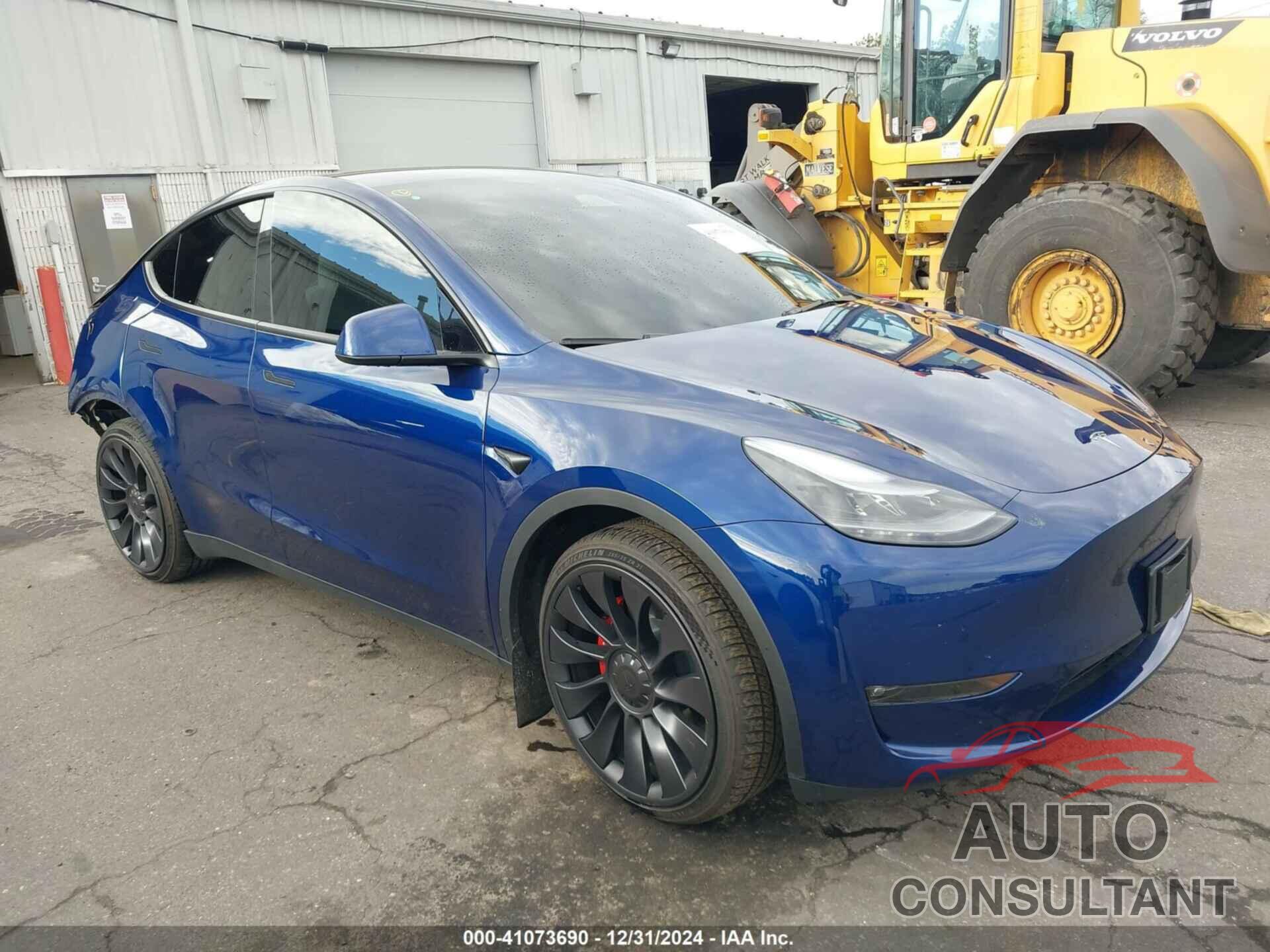 TESLA MODEL Y 2024 - 7SAYGDEF5RF028607