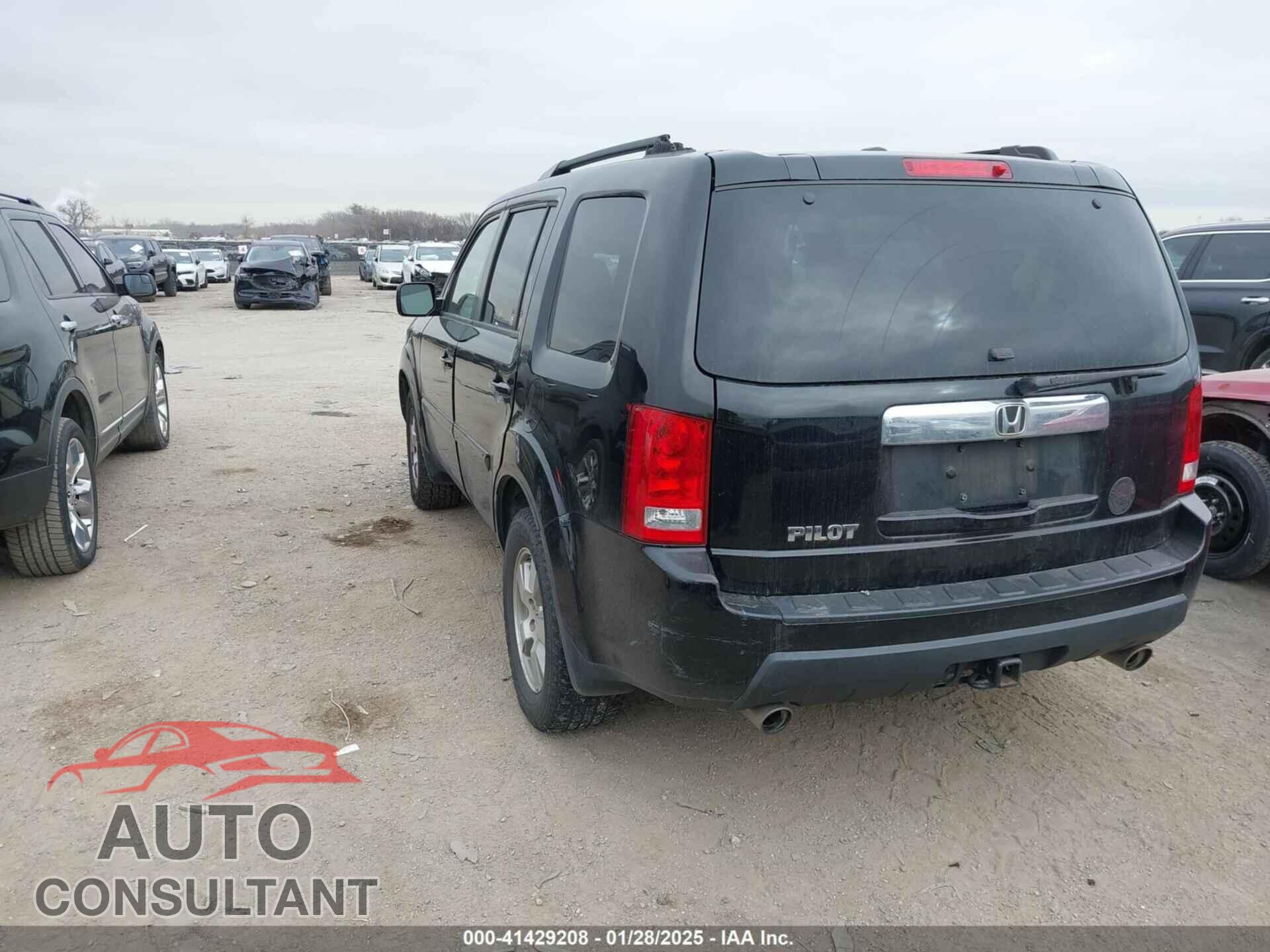 HONDA PILOT 2011 - 5FNYF3H50BB031613