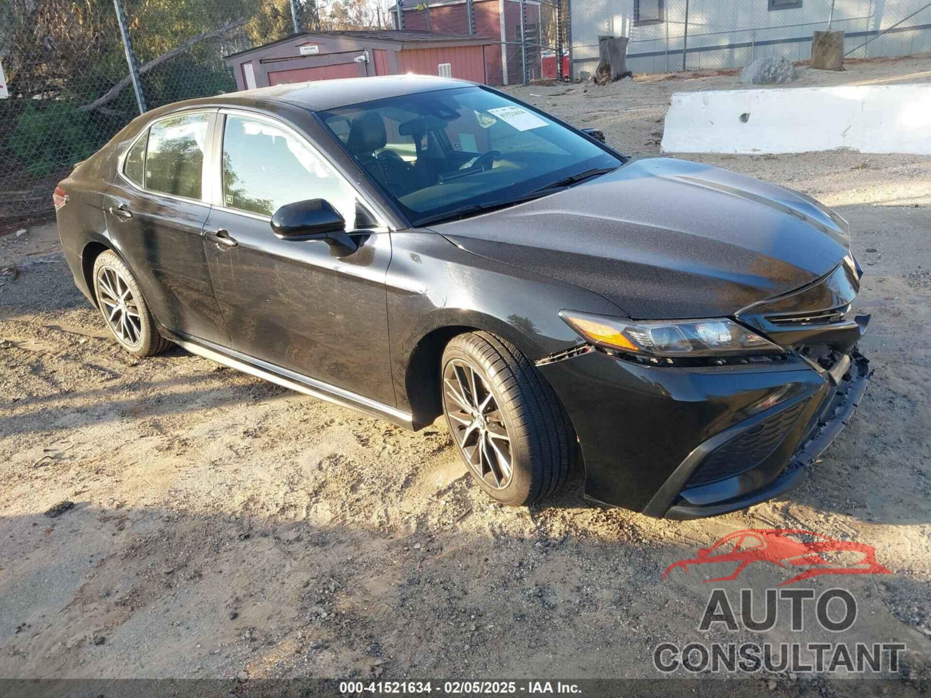 TOYOTA CAMRY 2021 - 4T1G11AKXMU533680