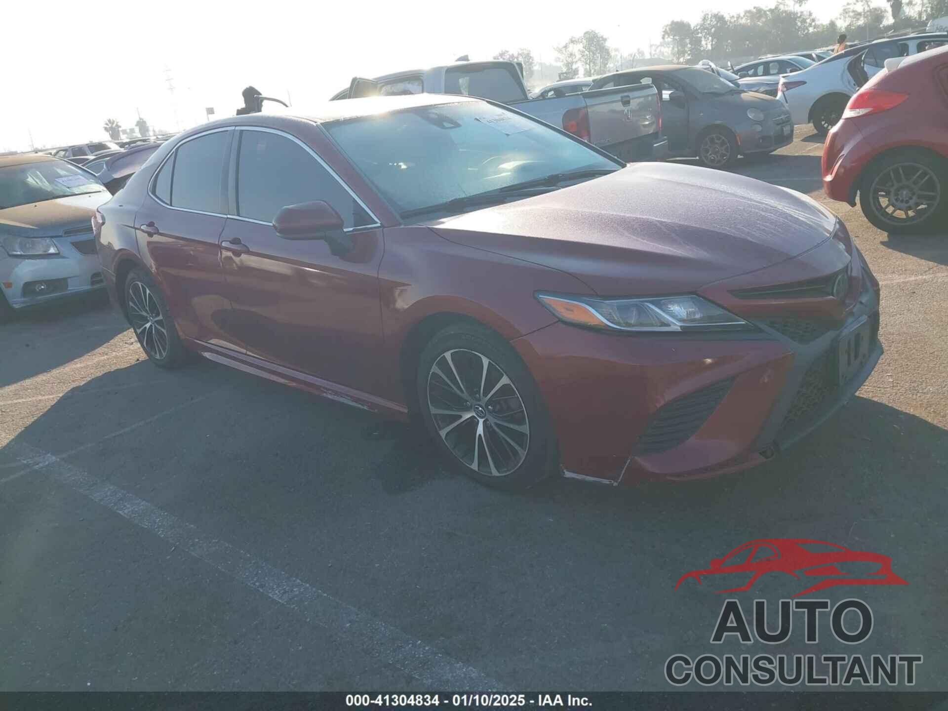 TOYOTA CAMRY 2018 - 4T1B11HK8JU657281