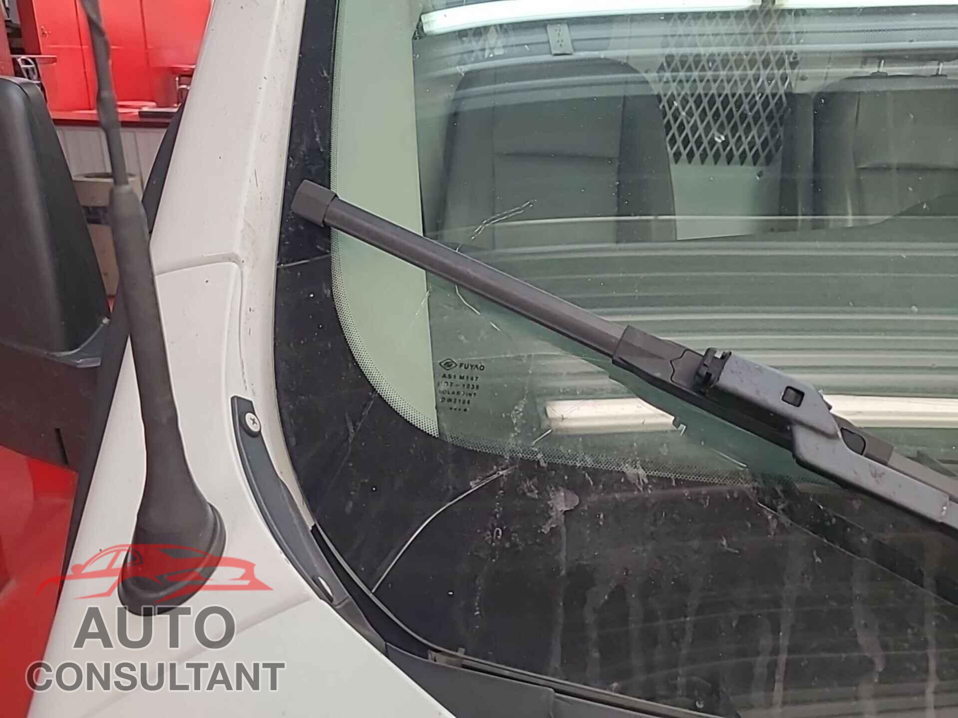 FORD TRANSIT 2017 - 1FTYE1YM6HKA82530