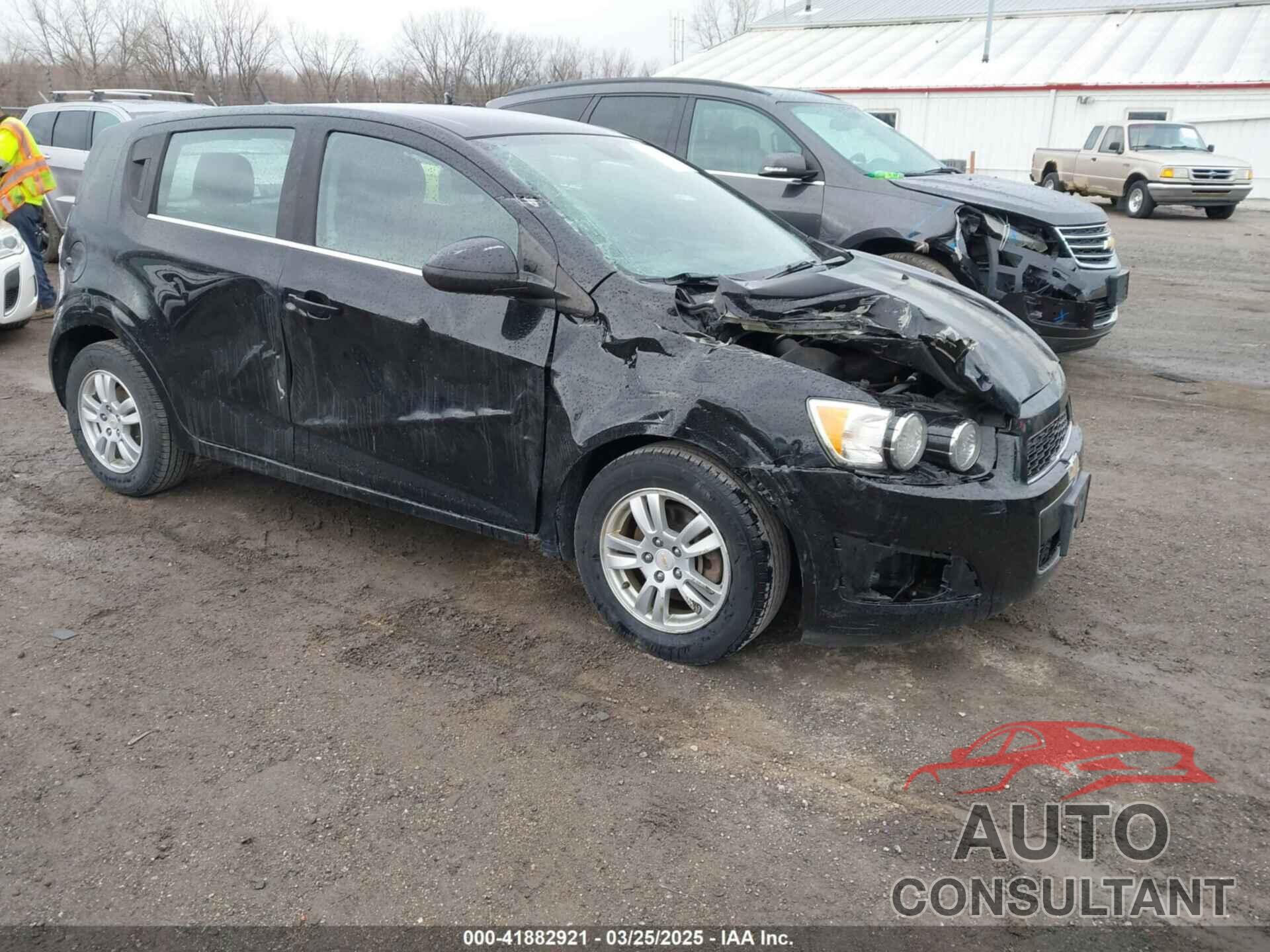CHEVROLET SONIC 2012 - 1G1JC6SH1C4157964