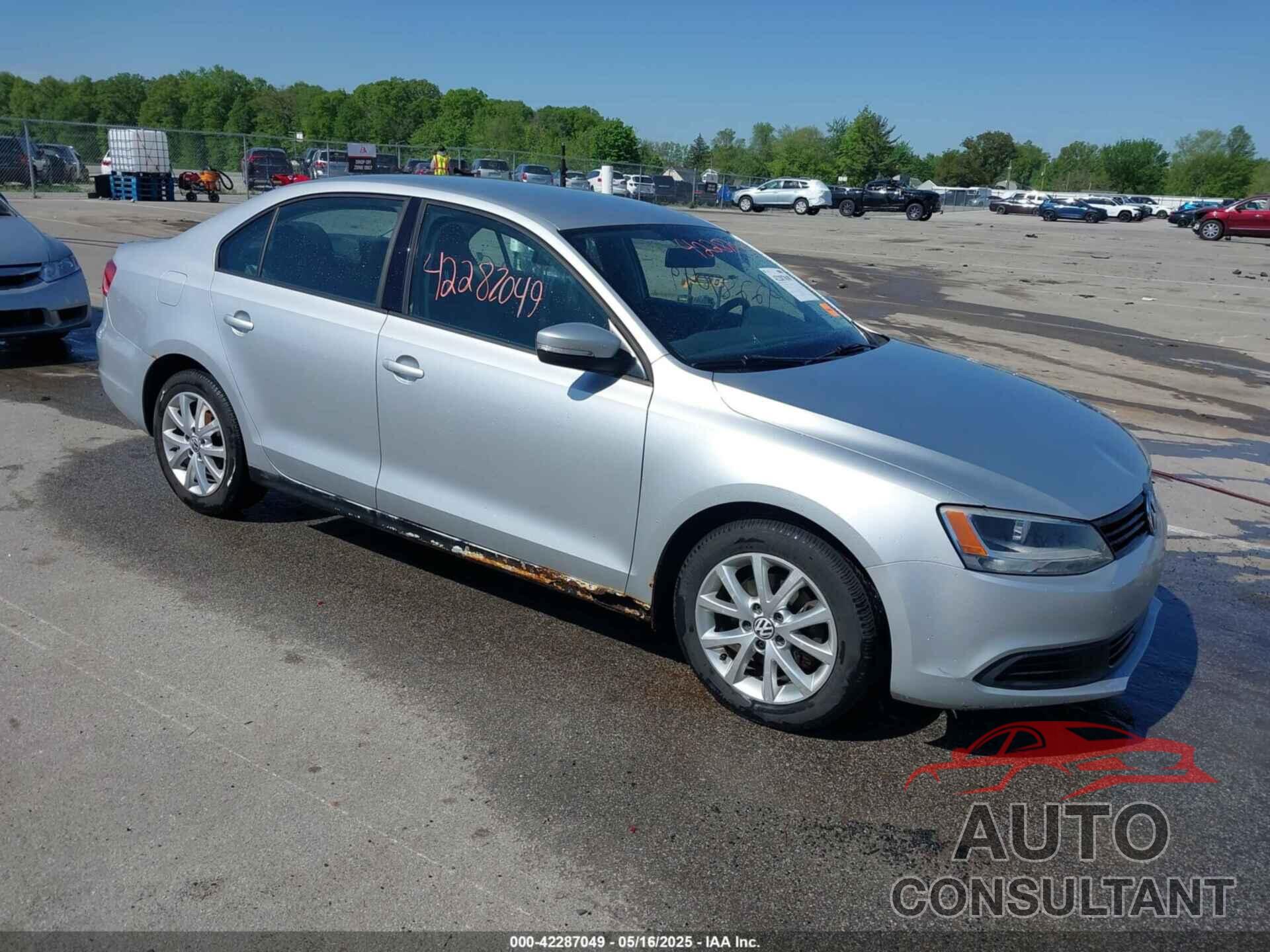 VOLKSWAGEN JETTA 2011 - 3VWDZ7AJ6BM346719