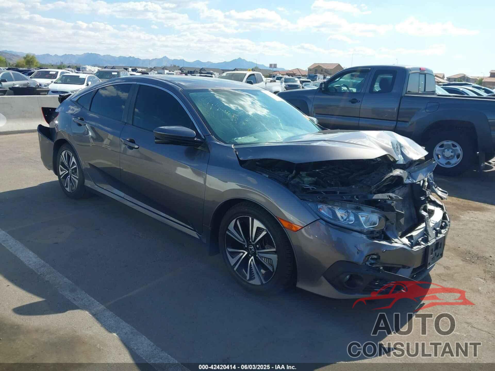 HONDA CIVIC 2018 - JHMFC1F32JX000730