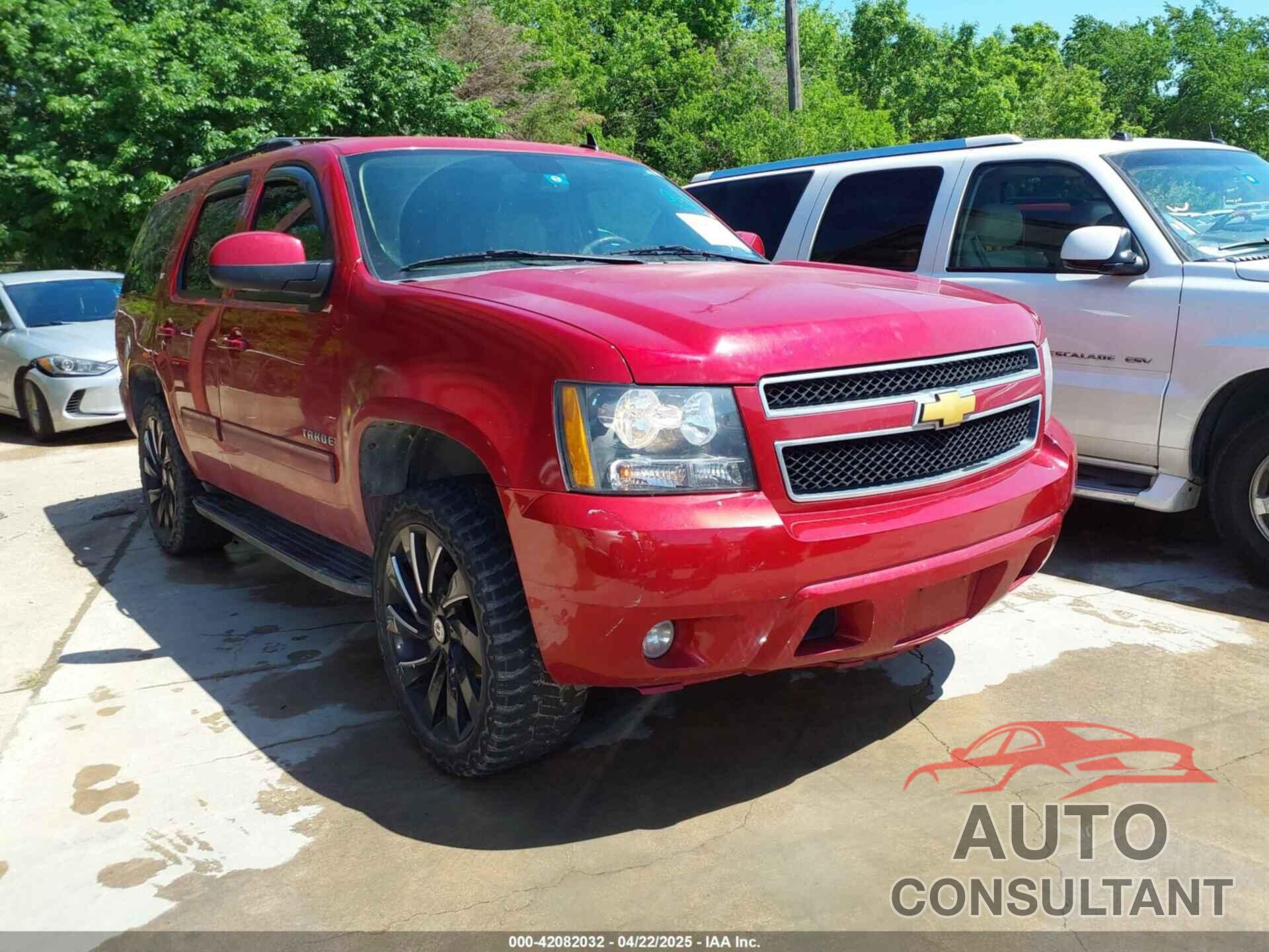 CHEVROLET TAHOE 2013 - 1GNSCBE09DR366200