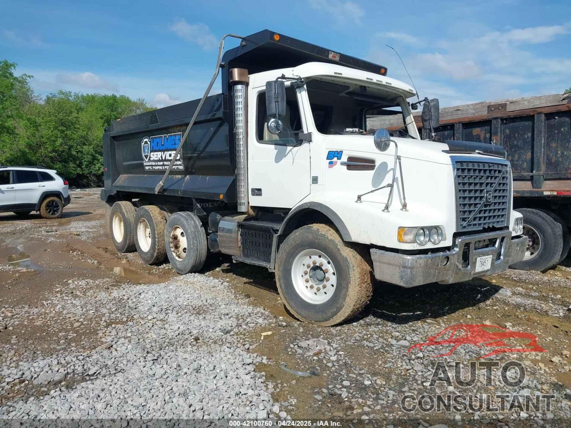 VOLVO VHD 2011 - 4V5K99EGXBN295445