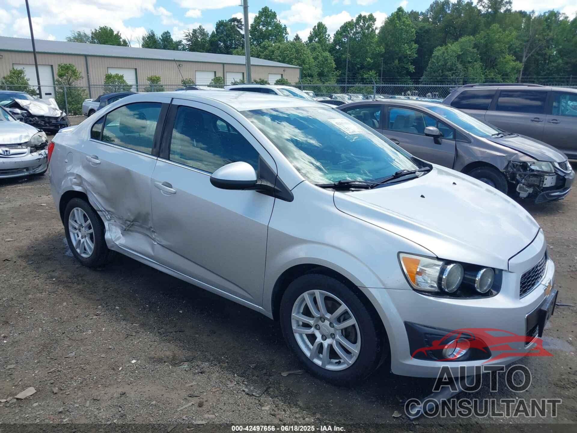 CHEVROLET SONIC 2016 - 1G1JC5SH9G4177492