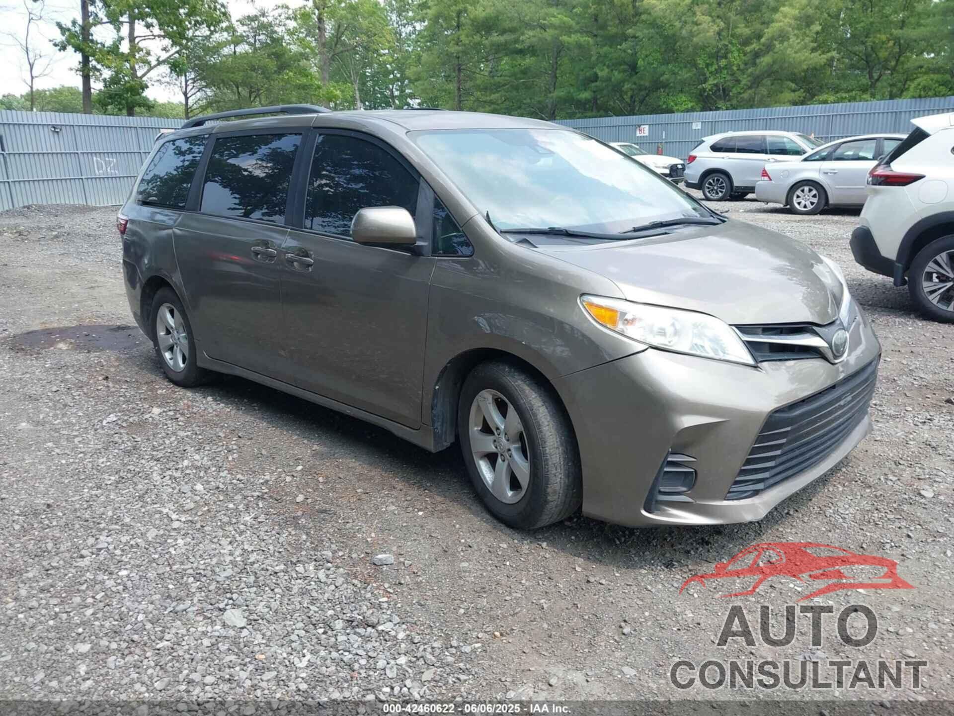 TOYOTA SIENNA 2018 - 5TDKZ3DCXJS903114