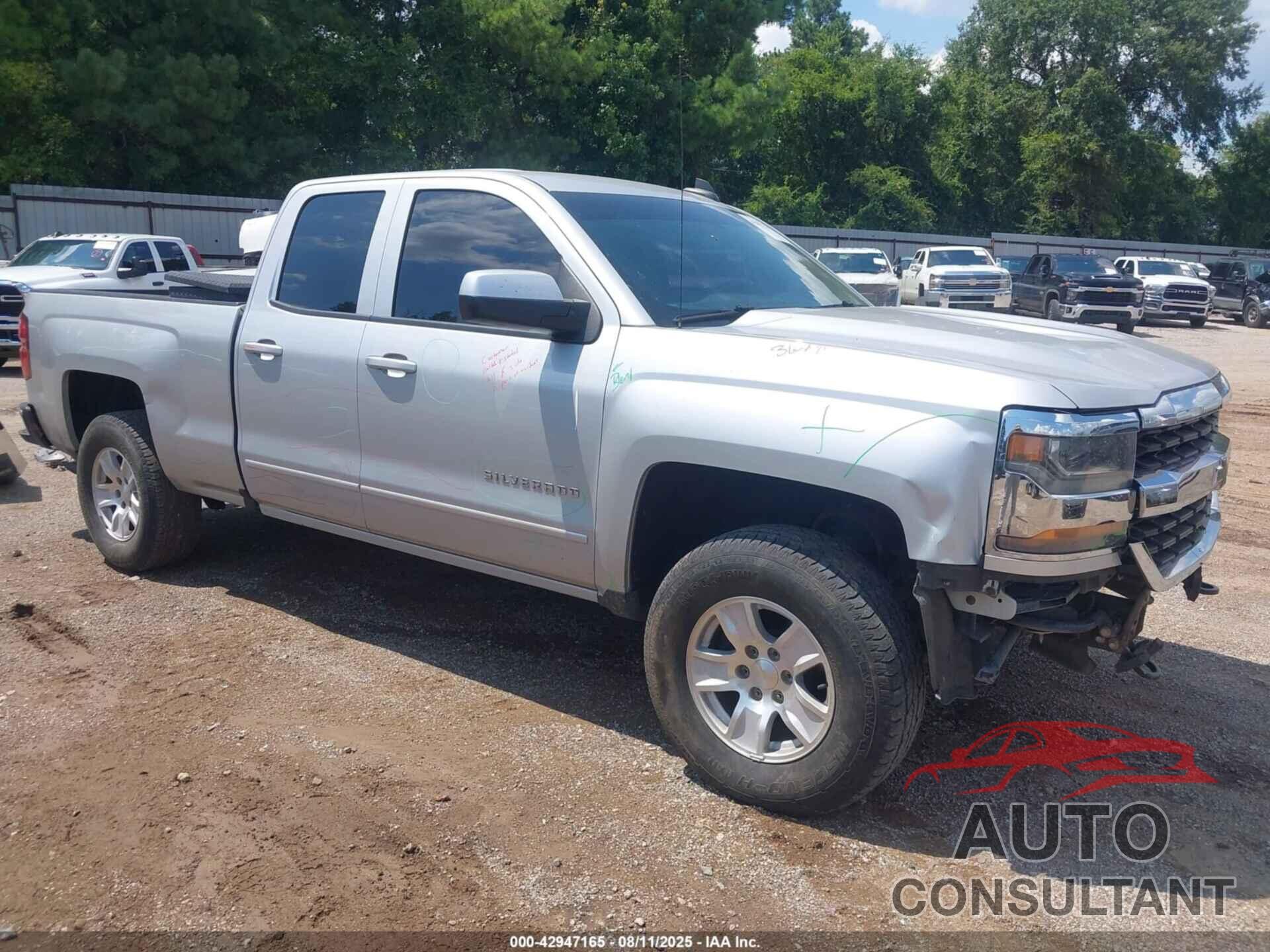 CHEVROLET SILVERADO 1500 2017 - 1GCVKREC3HZ102861