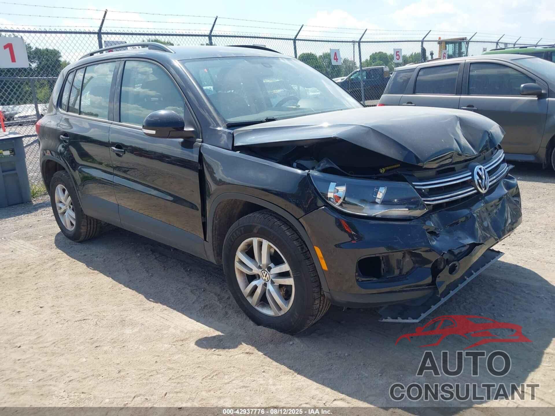 VOLKSWAGEN TIGUAN 2017 - WVGBV7AX7HW508808