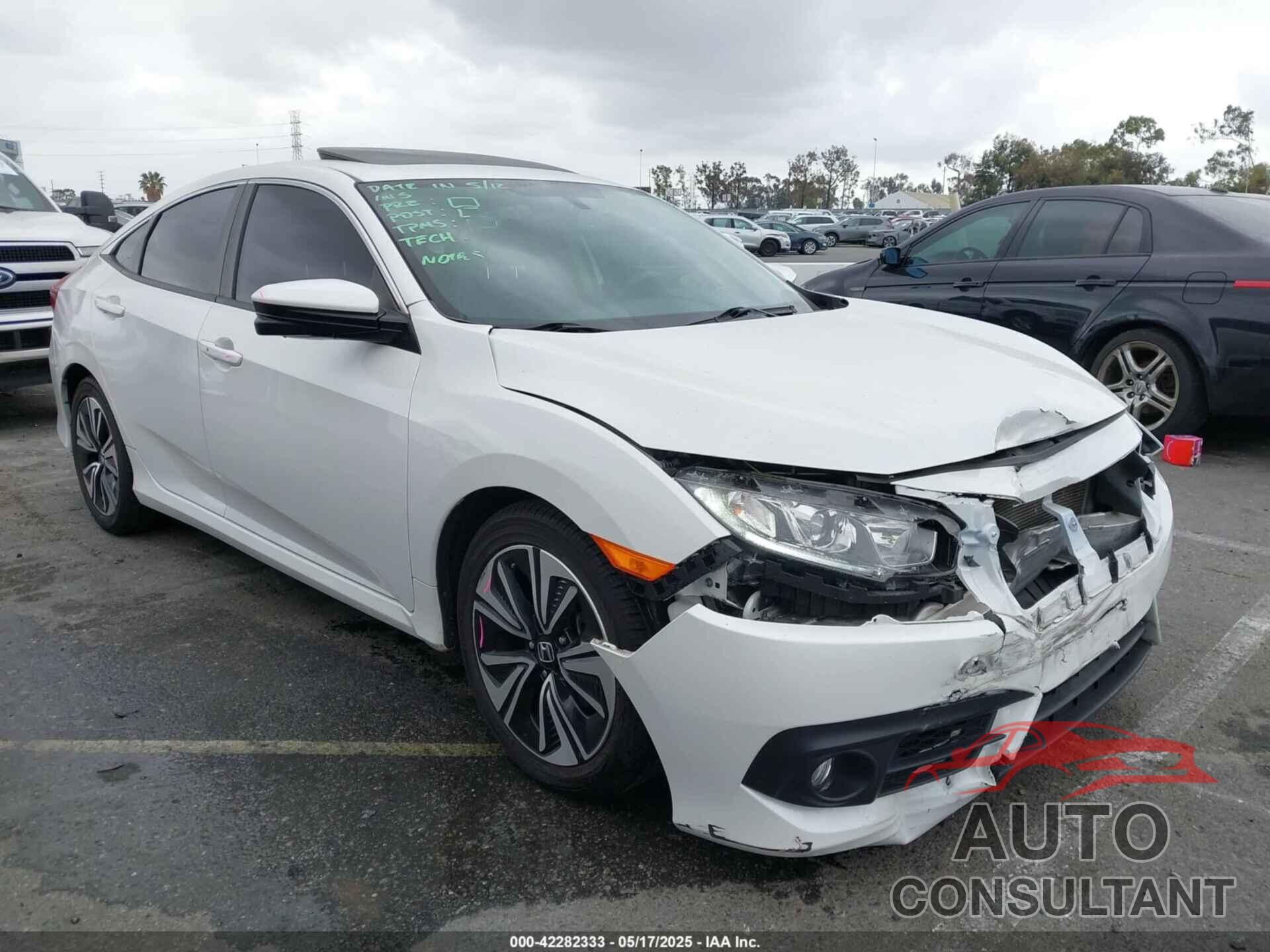 HONDA CIVIC 2018 - JHMFC1F7XJX039312