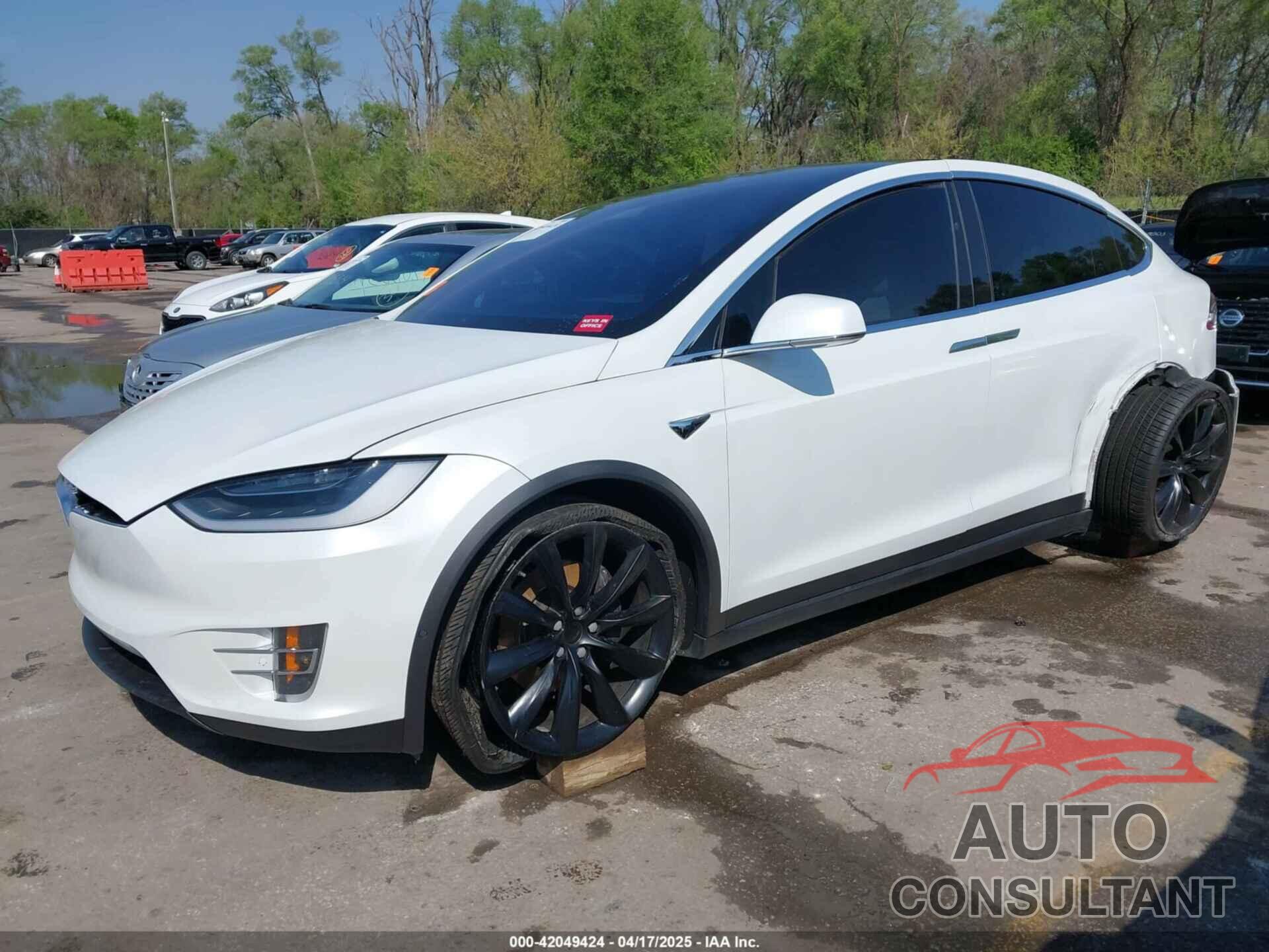 TESLA MODEL X 2019 - 5YJXCBE27KF150381