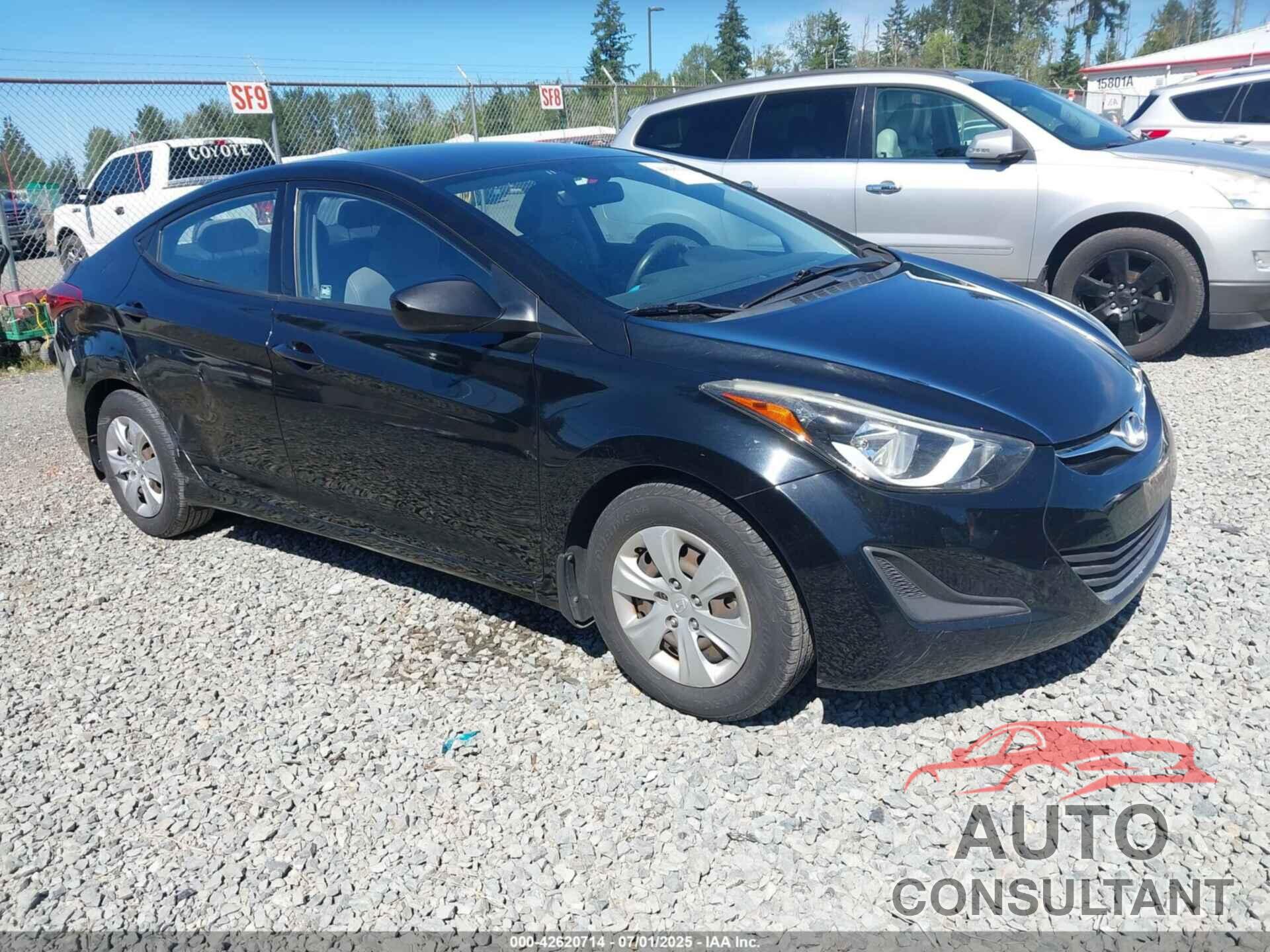 HYUNDAI ELANTRA 2016 - KMHDH4AE8GU543025