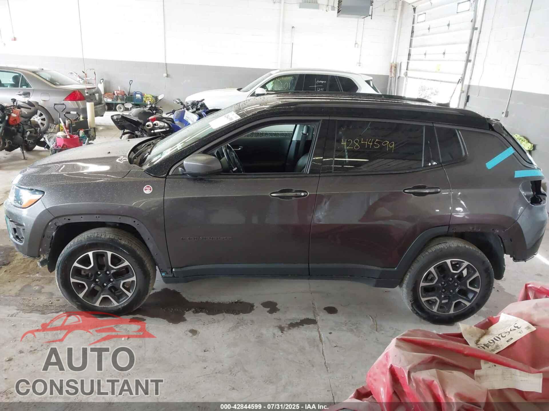 JEEP COMPASS 2020 - 3C4NJDDB7LT111738