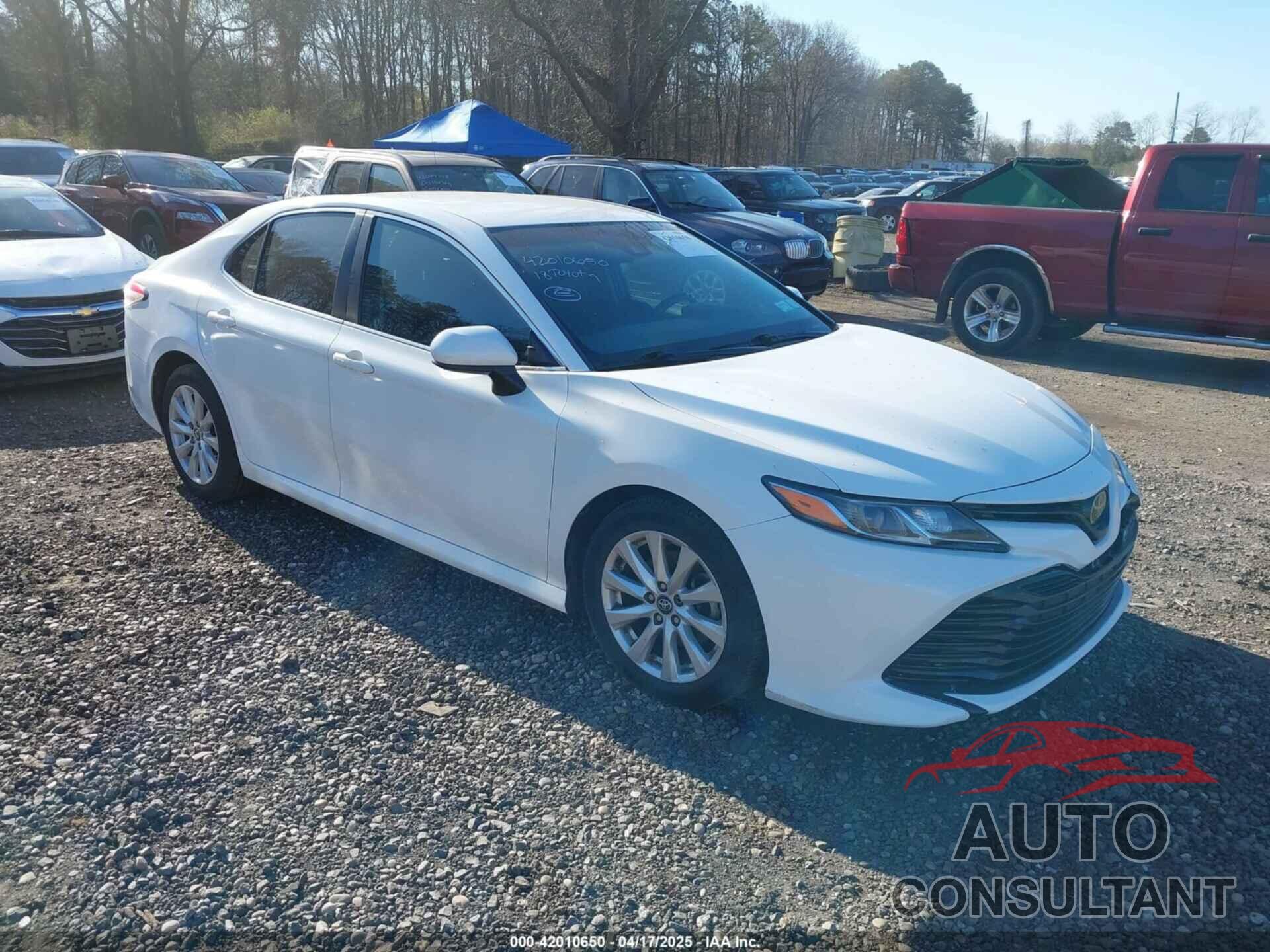 TOYOTA CAMRY 2018 - 4T1B11HK2JU090016