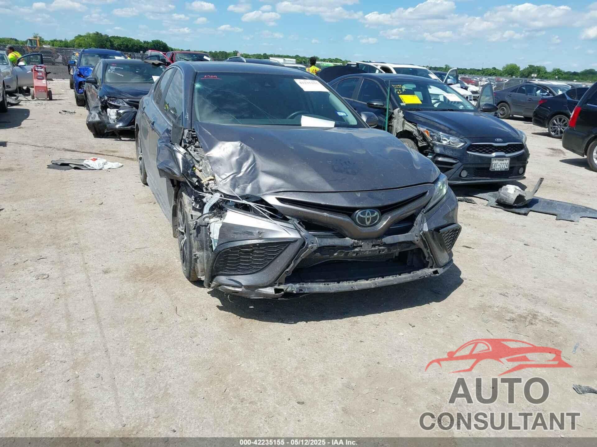TOYOTA CAMRY 2023 - 4T1G11AK8PU805079