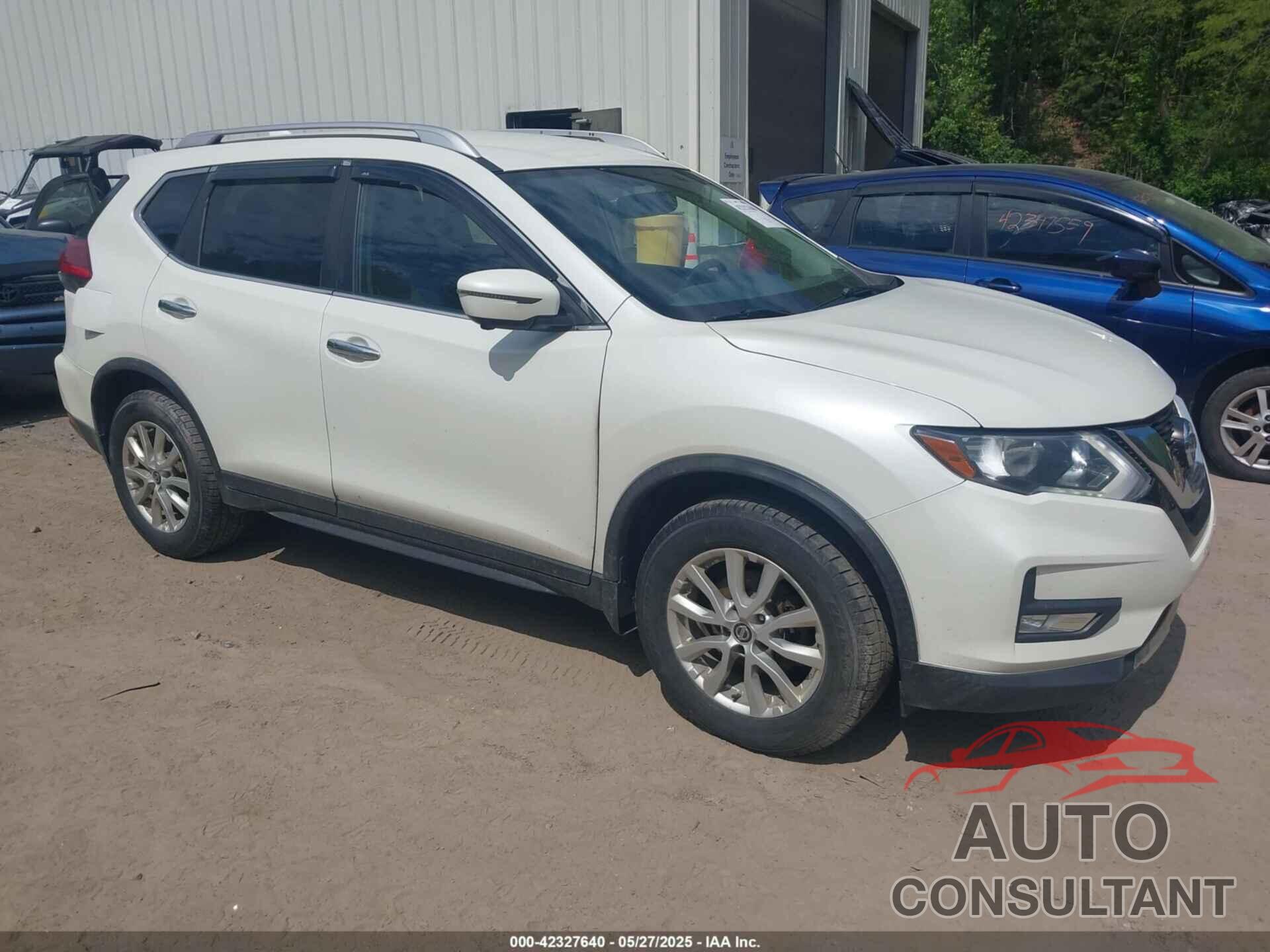 NISSAN ROGUE 2017 - KNMAT2MV1HP506064