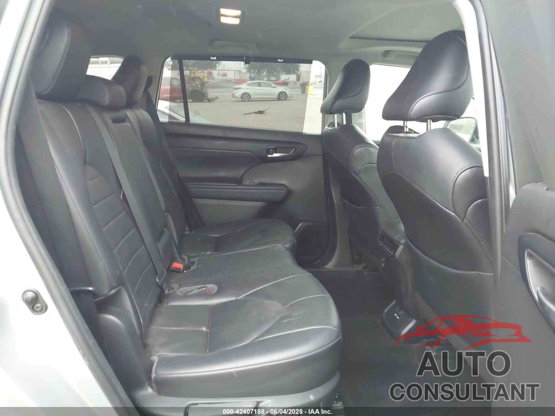 TOYOTA HIGHLANDER 2021 - 5TDHZRBH8MS142051