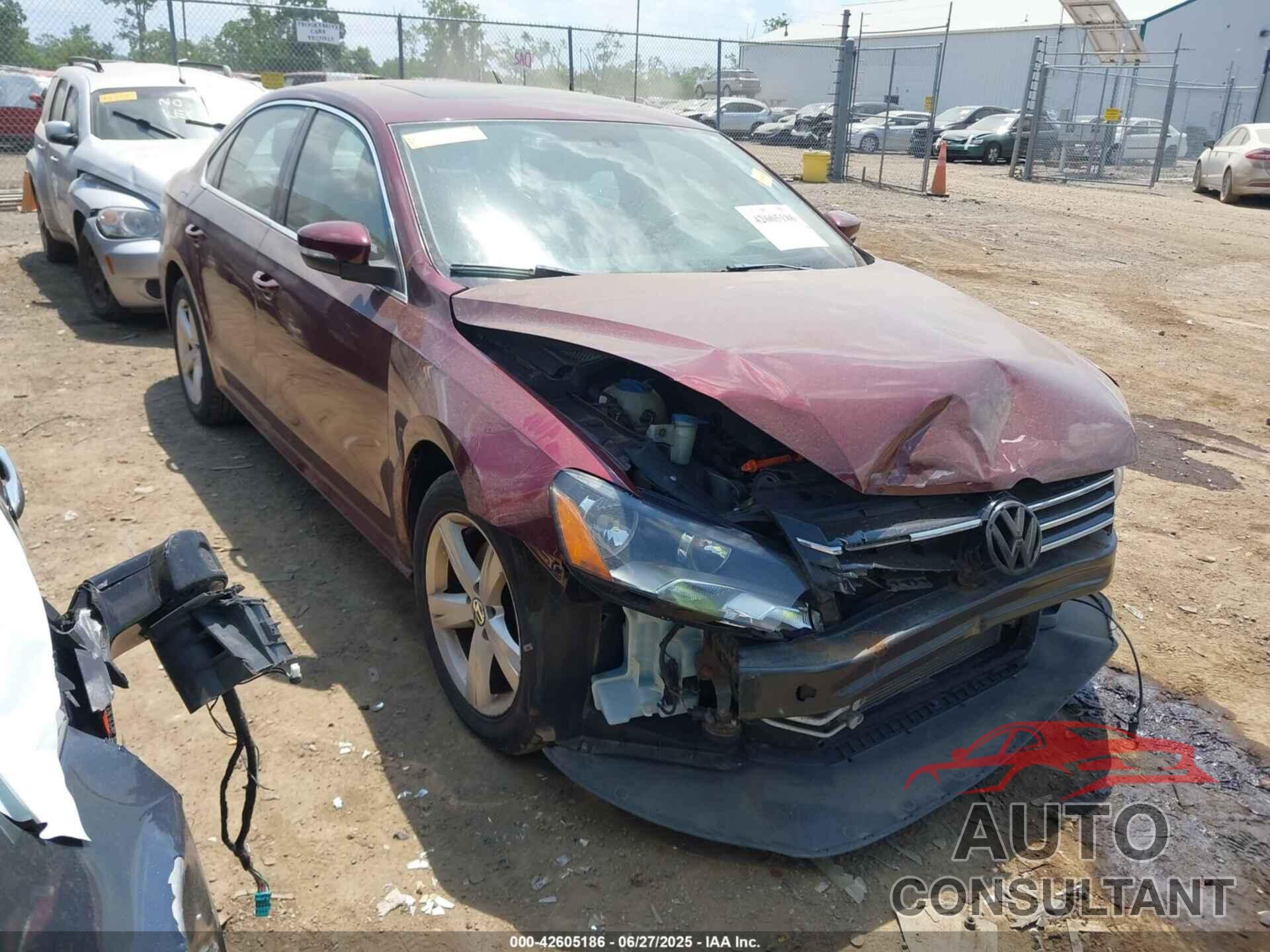VOLKSWAGEN PASSAT 2012 - 1VWBH7A39CC077016