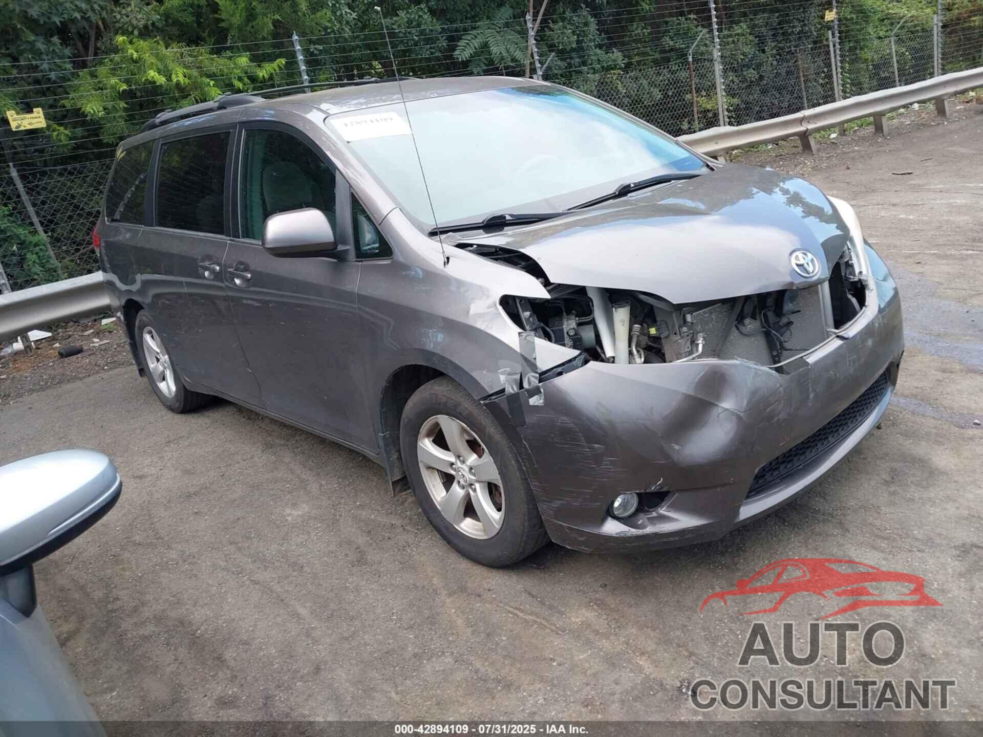 TOYOTA SIENNA 2013 - 5TDKK3DC1DS286243