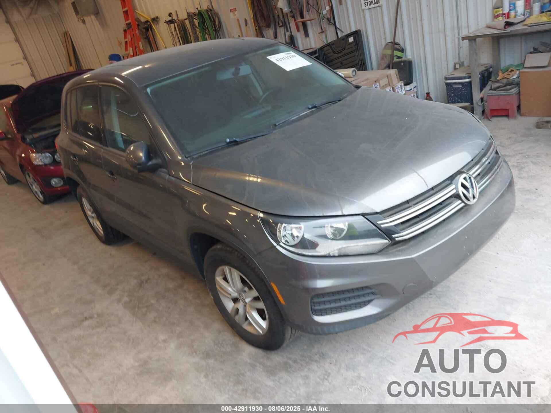 VOLKSWAGEN TIGUAN 2013 - WVGBV7AXXDW011097