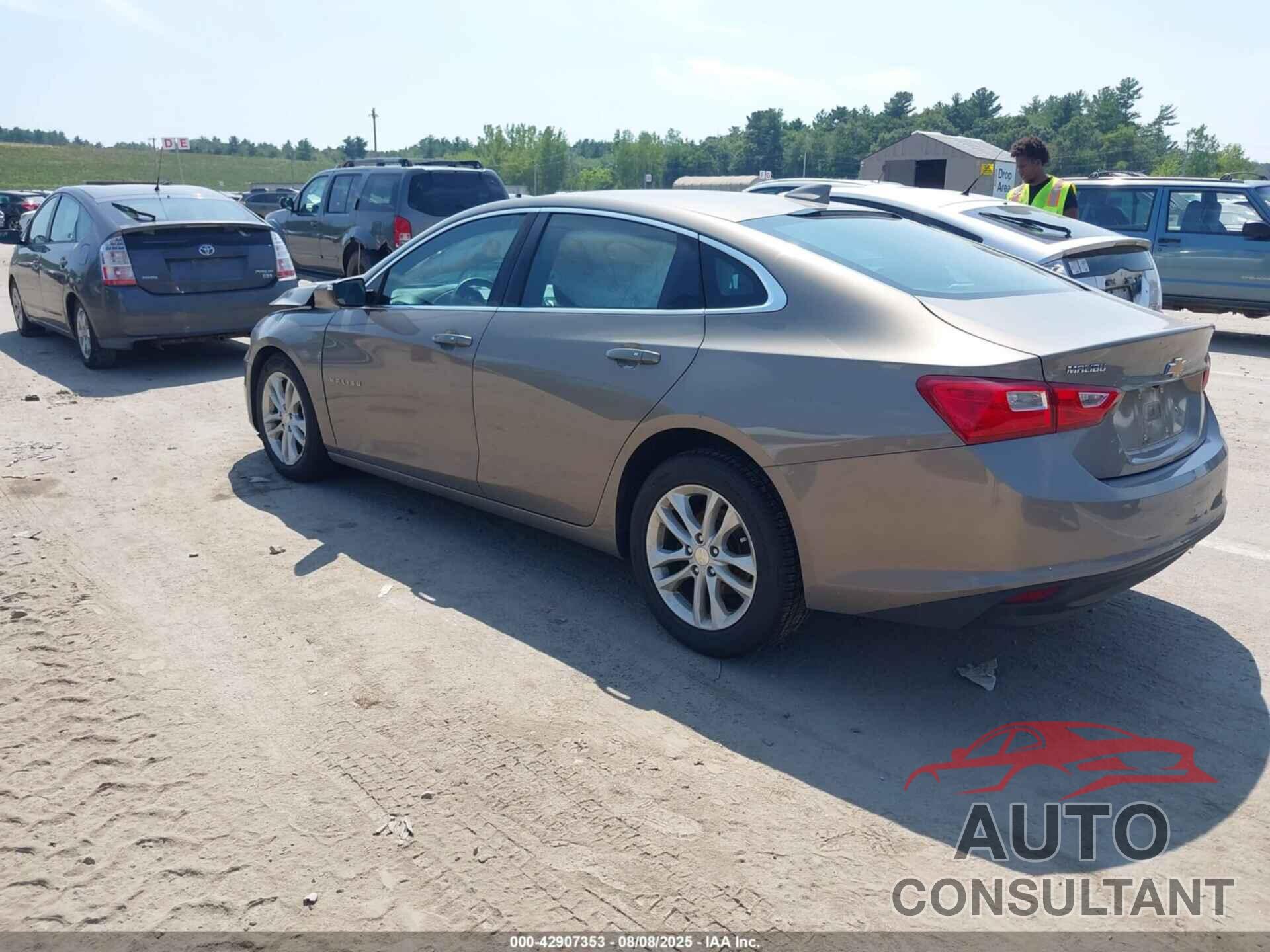 CHEVROLET MALIBU 2017 - 1G1ZE5ST6HF163461