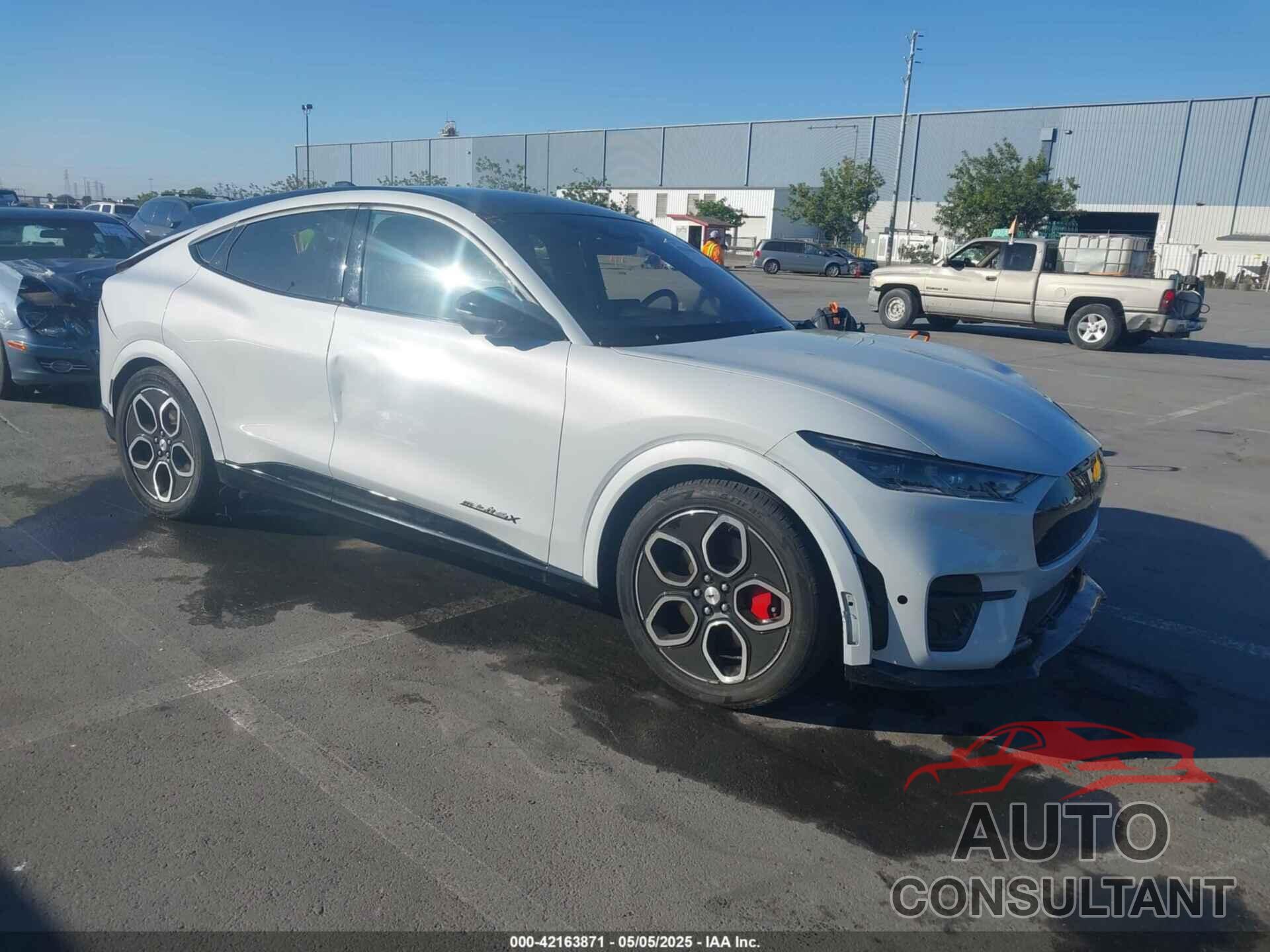 FORD MUSTANG MACH-E 2023 - 3FMTK4SE4PMA54704
