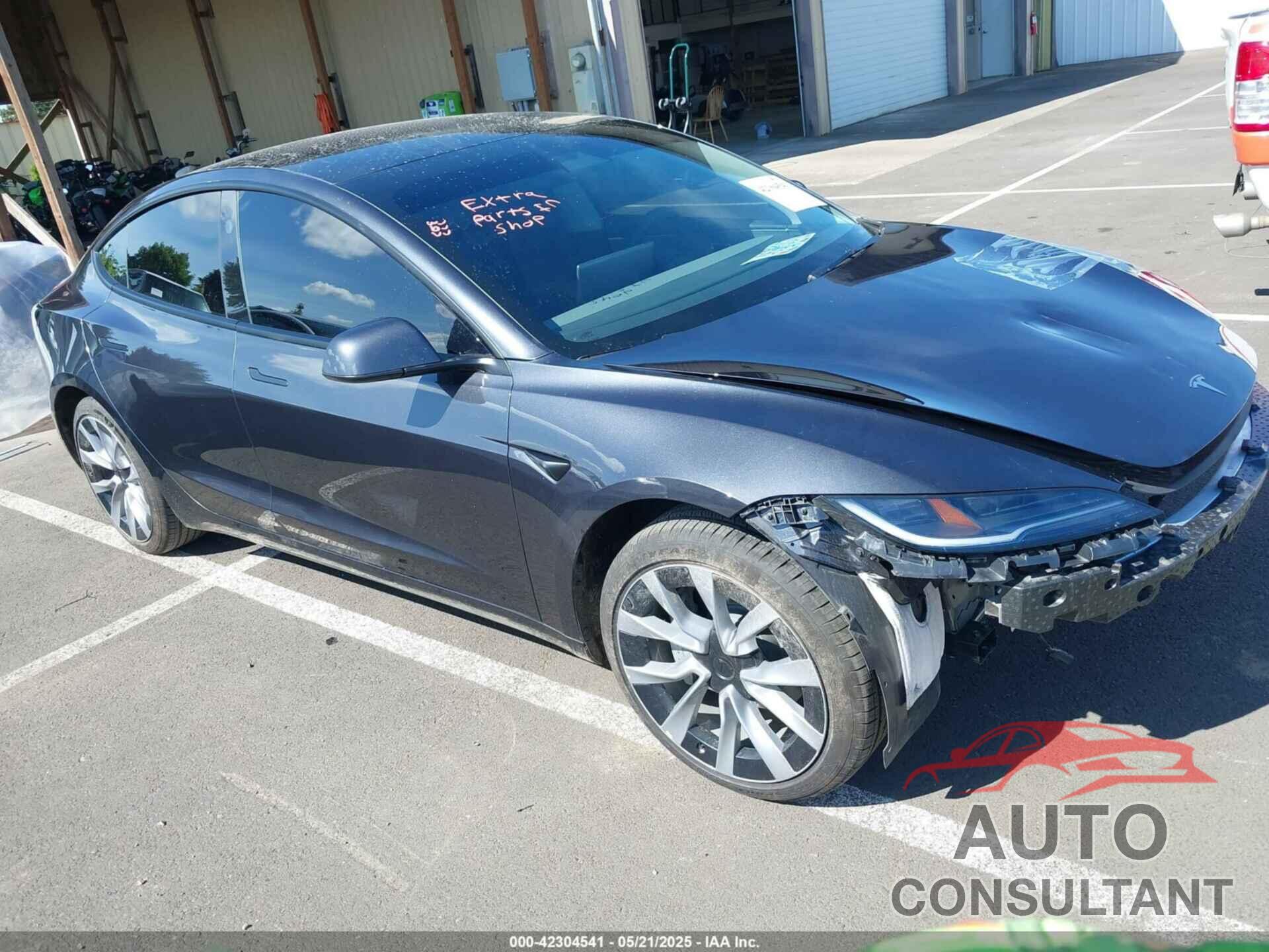 TESLA MODEL 3 2025 - 5YJ3E1EA1SF905518