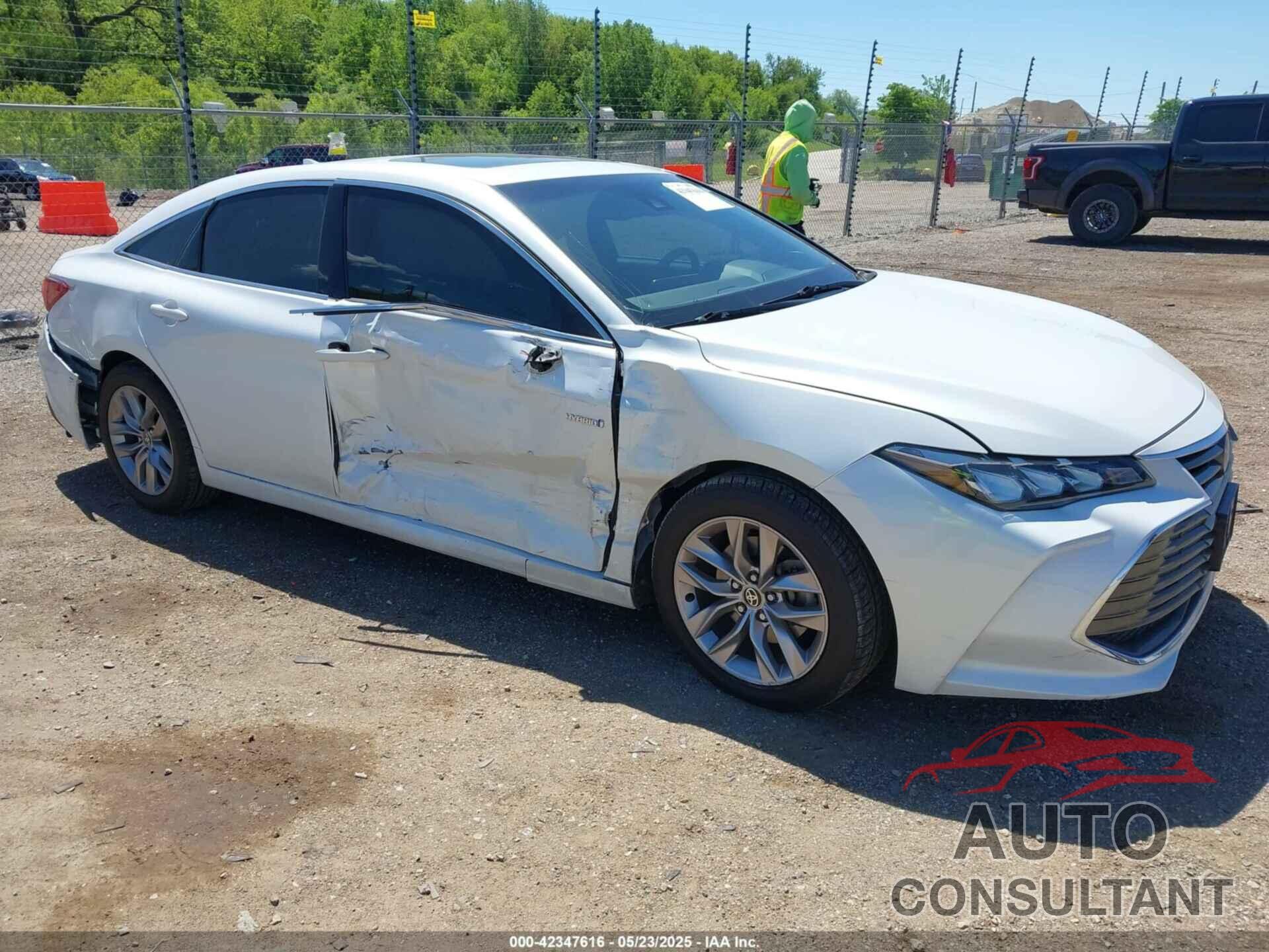 TOYOTA AVALON 2021 - 4T1AA1AB3MU002049