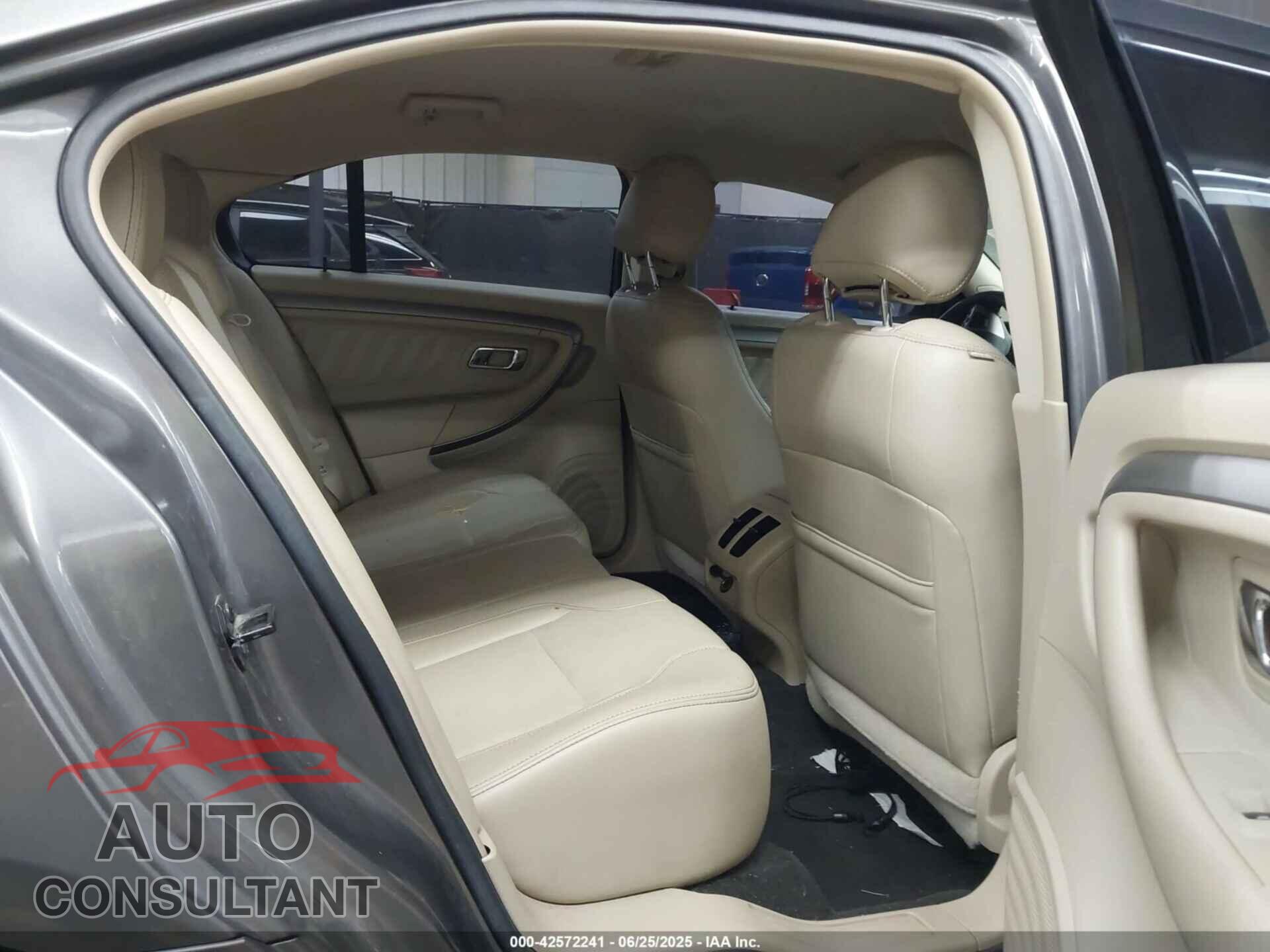 FORD TAURUS 2013 - 1FAHP2E87DG111995