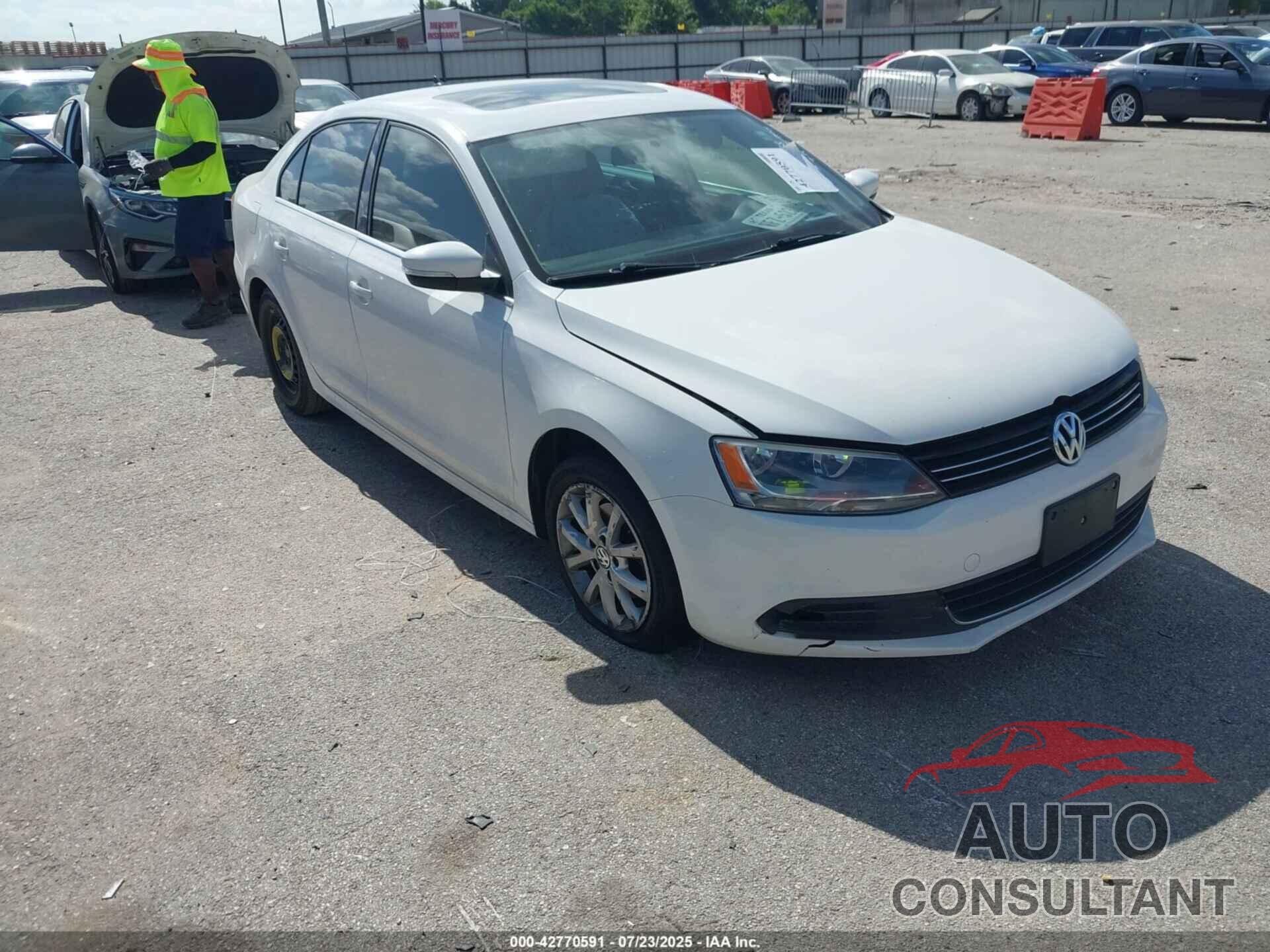 VOLKSWAGEN JETTA 2013 - 3VWDP7AJ2DM415558
