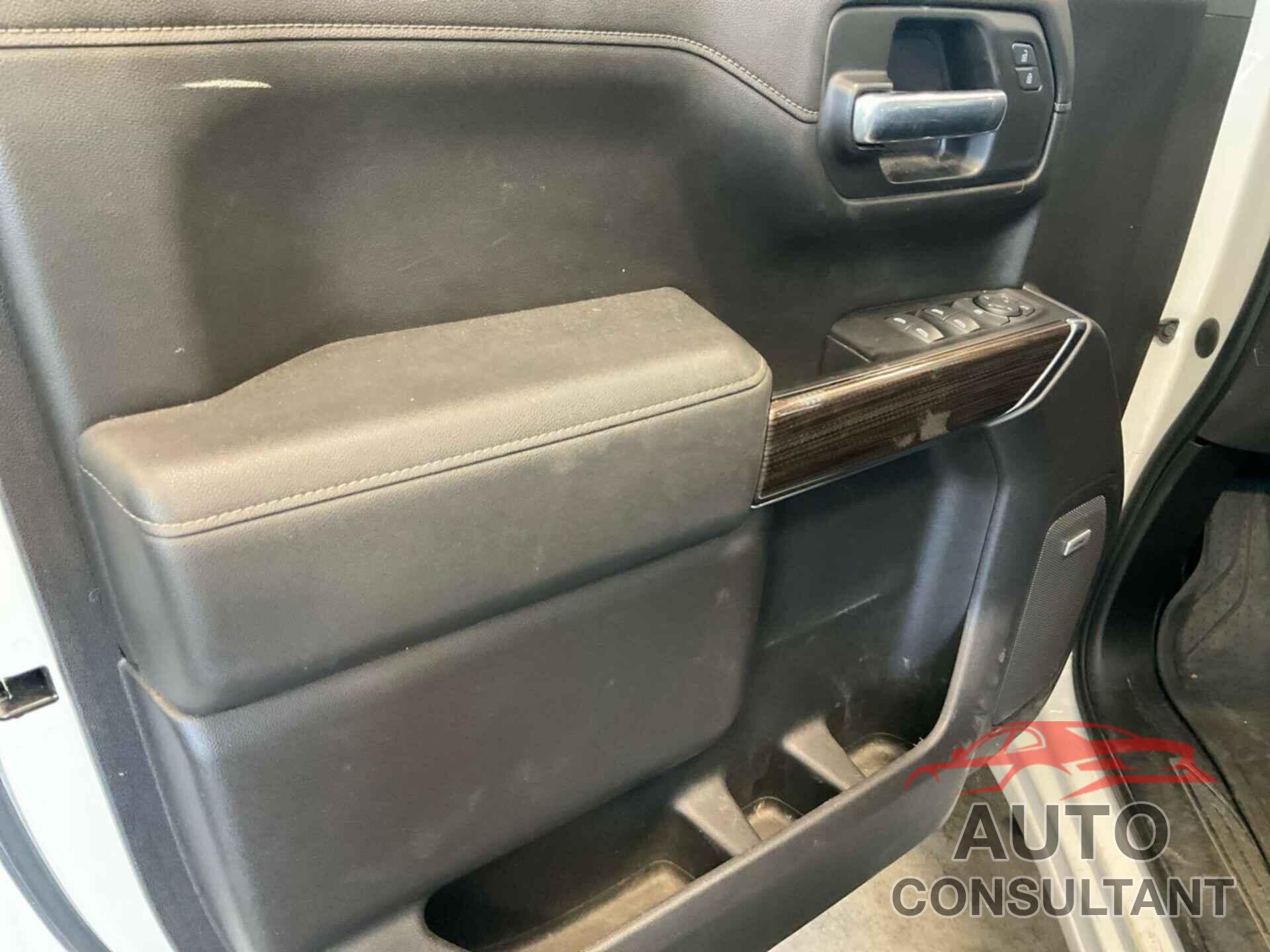 CHEVROLET SILVERADO 2020 - 3GCUYEEL0LG216506