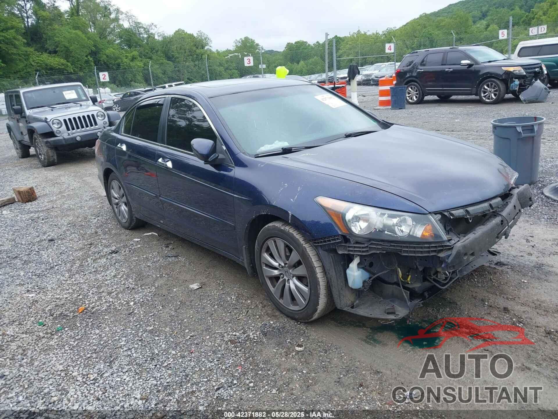 HONDA ACCORD 2011 - 1HGCP3F82BA028596