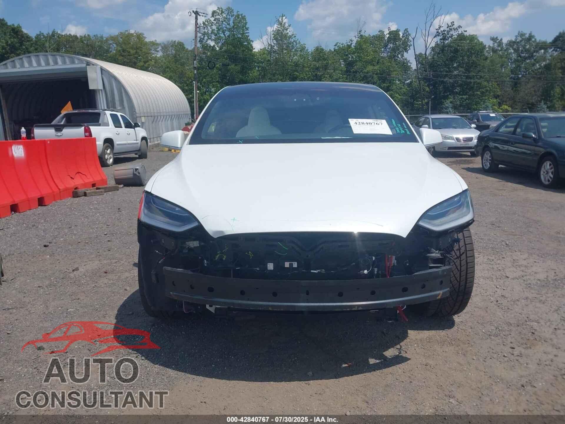 TESLA MODEL X 2018 - 5YJXCBE26JF112770