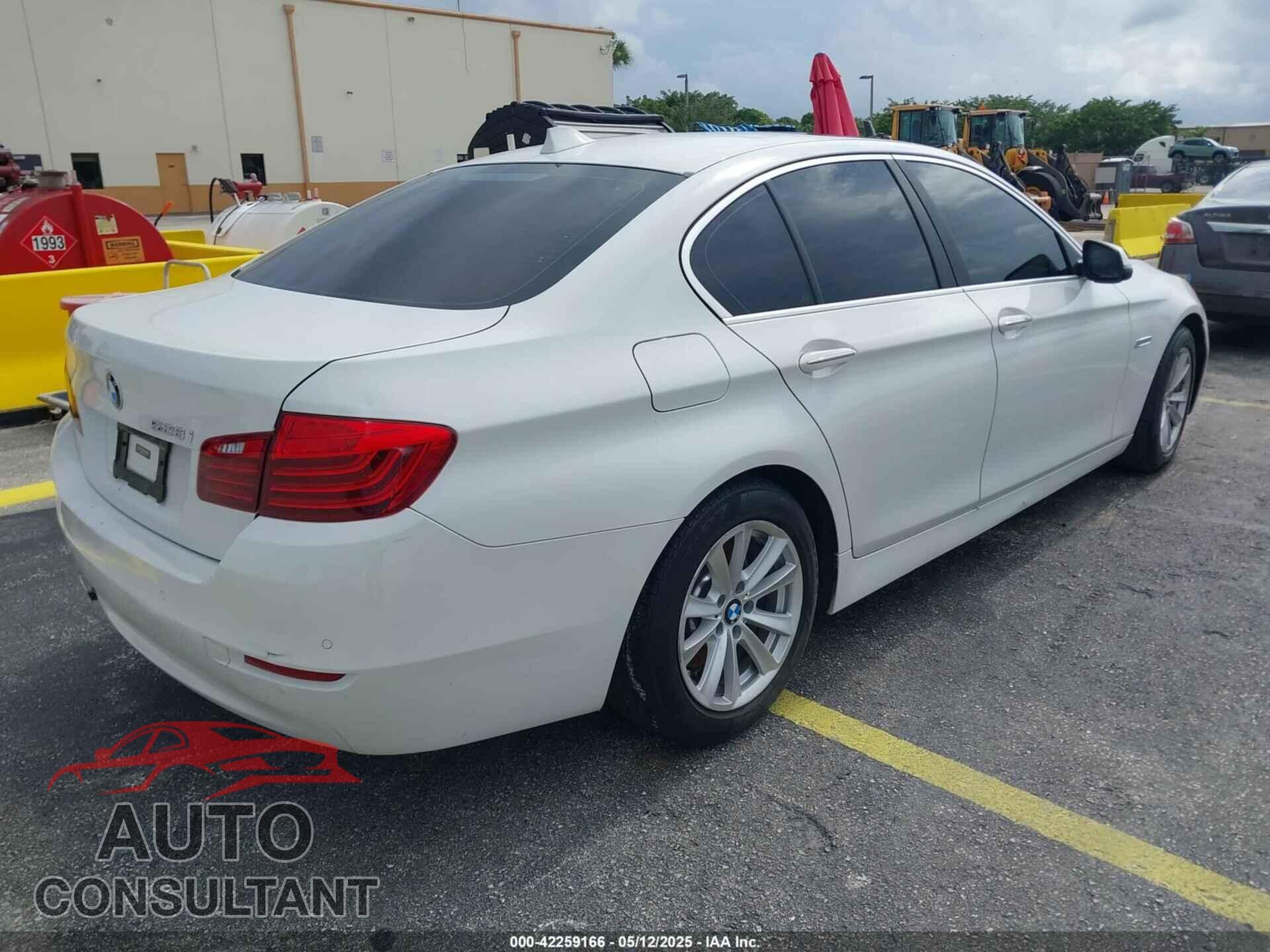 BMW 528I 2014 - WBA5A5C52ED511357