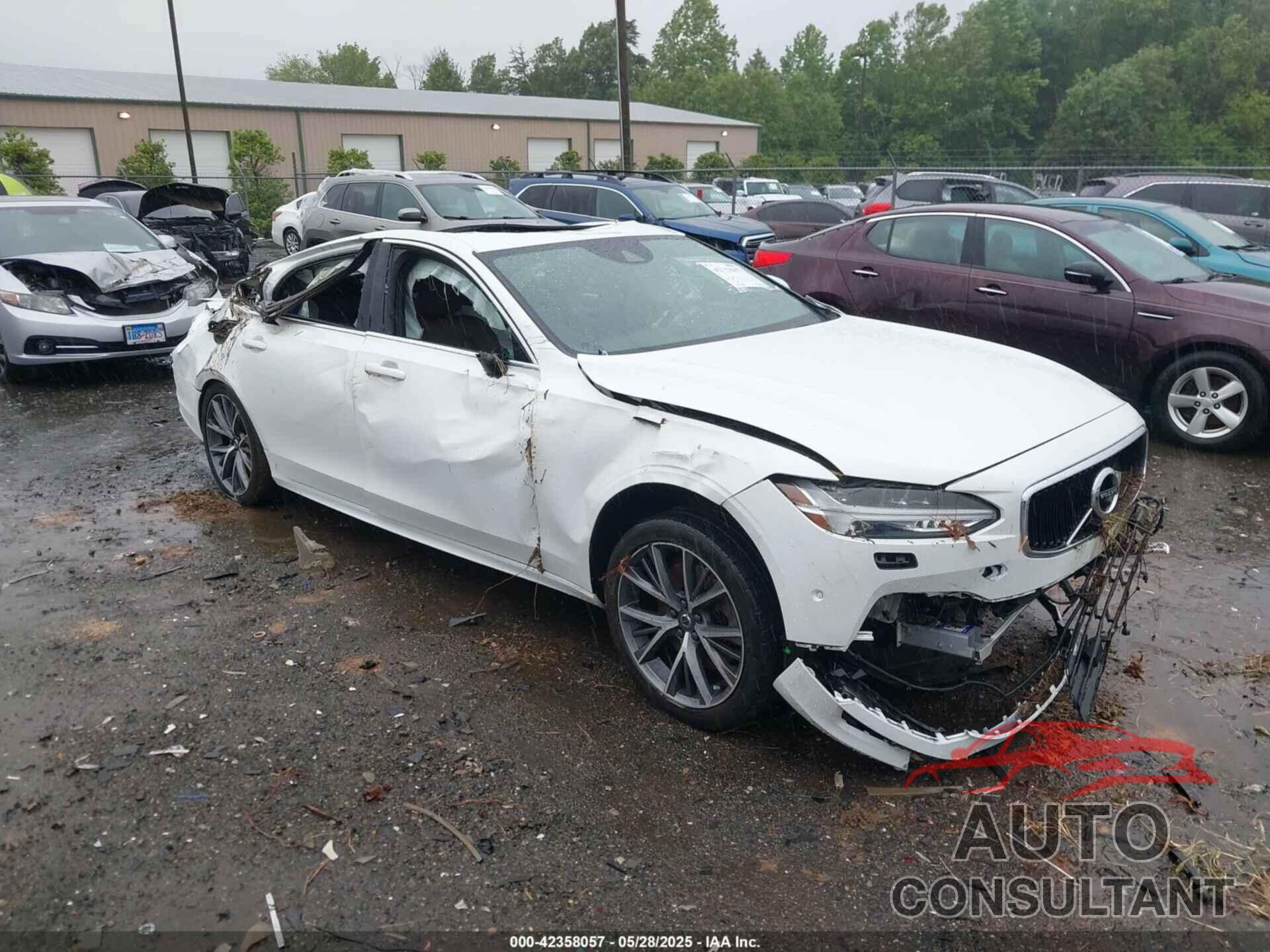 VOLVO S90 2020 - LVYA22MKXLP173955