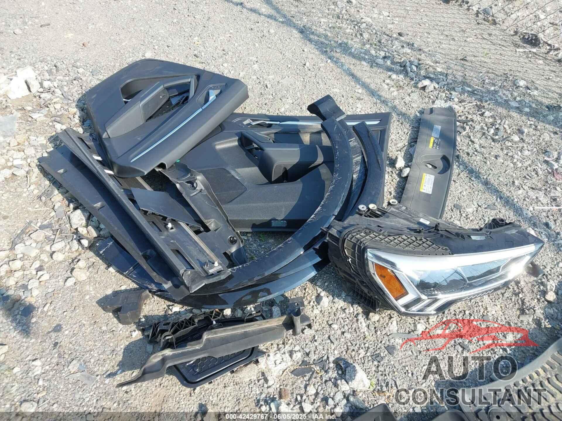 AUDI Q3 2023 - WA1DECF39P1111196