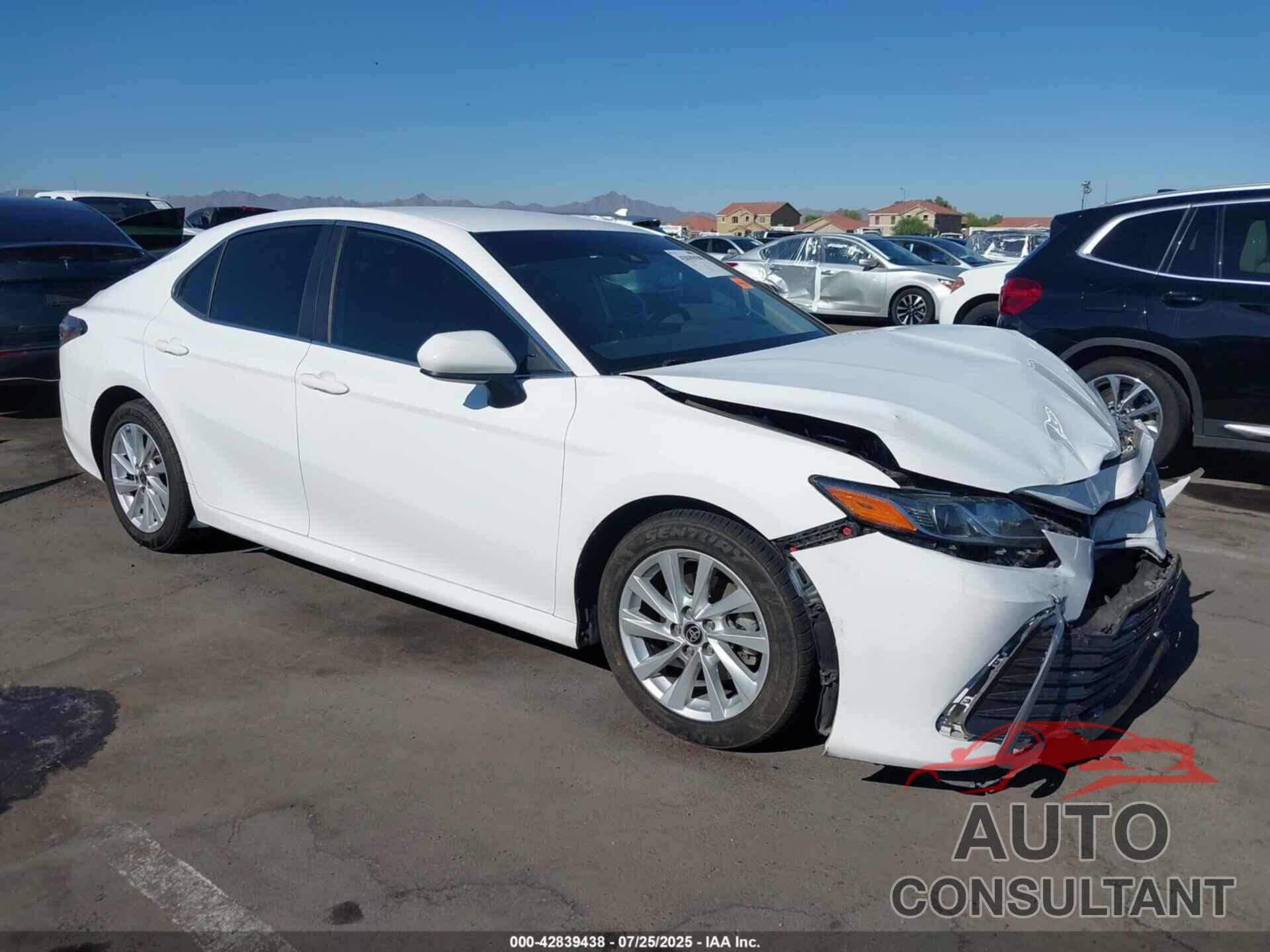 TOYOTA CAMRY 2021 - 4T1C11AK3MU580192