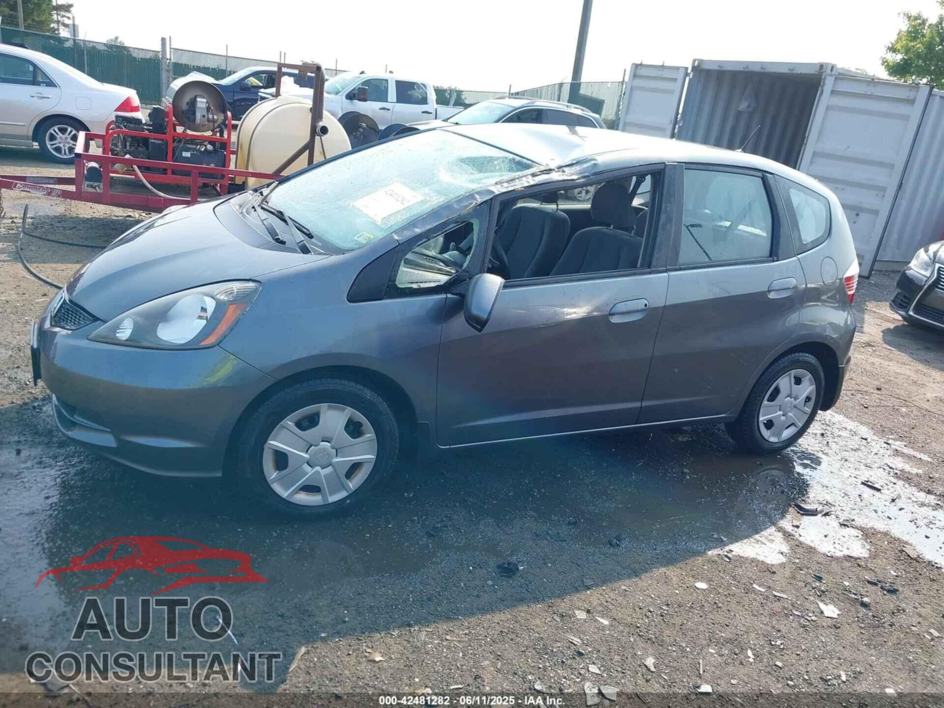 HONDA FIT 2013 - JHMGE8H36DC044567