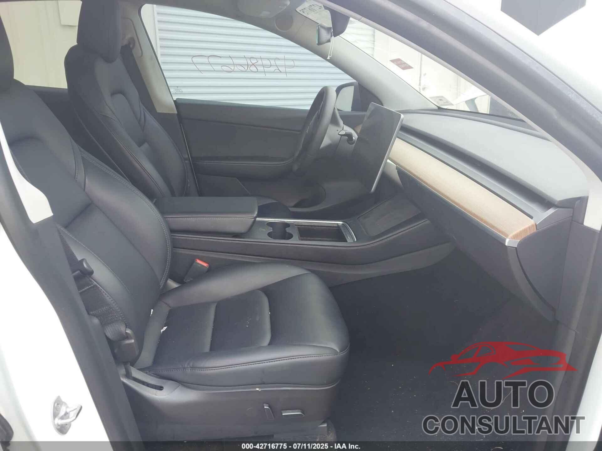 TESLA MODEL Y 2022 - 7SAYGDEE6NF364669
