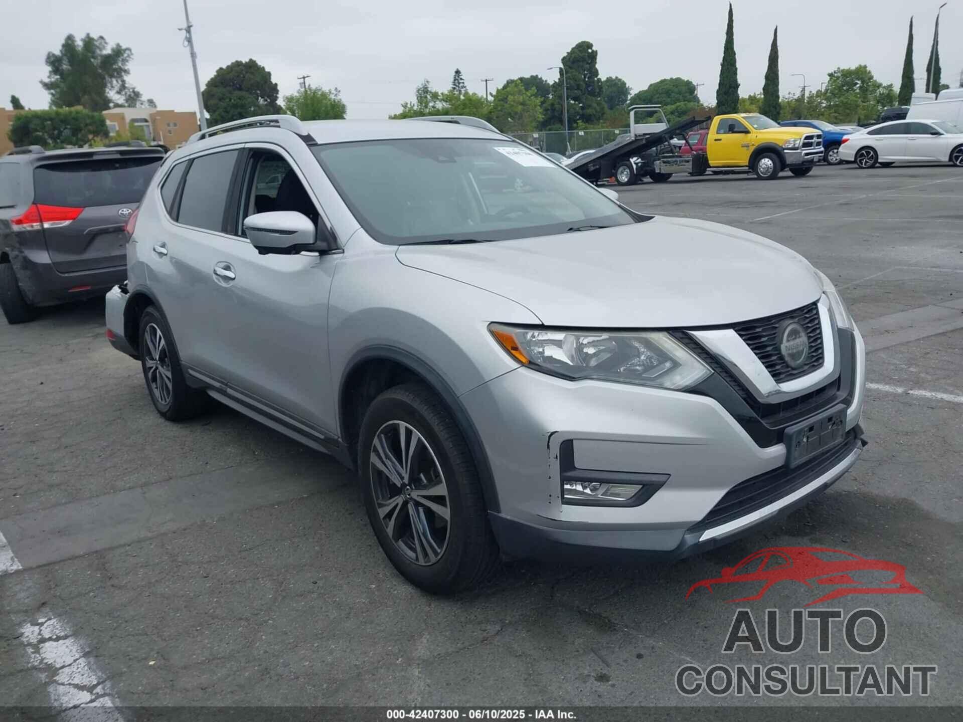NISSAN ROGUE 2018 - 5N1AT2MV5JC732522