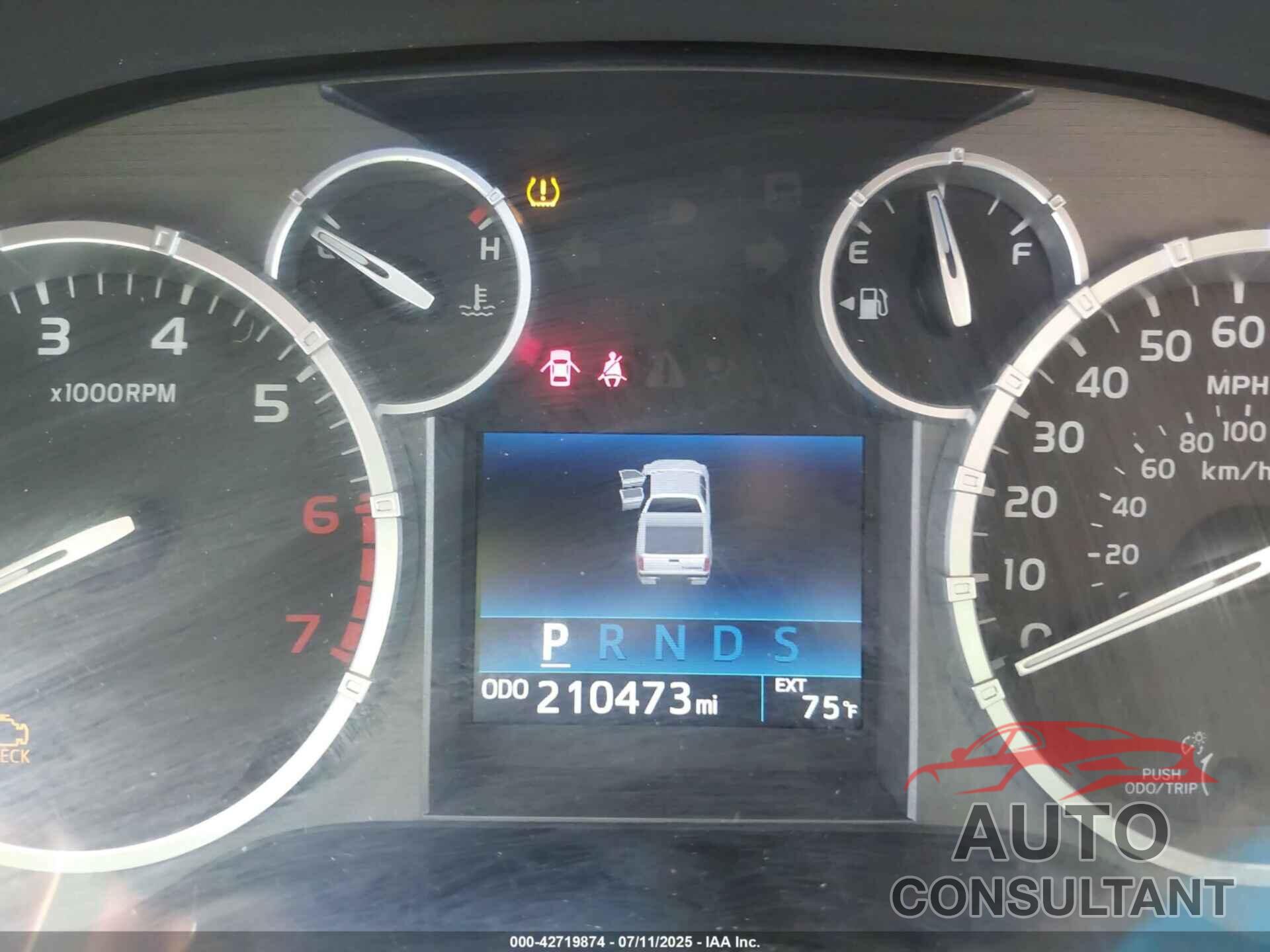 TOYOTA TUNDRA 2017 - 5TFDW5F17HX584574