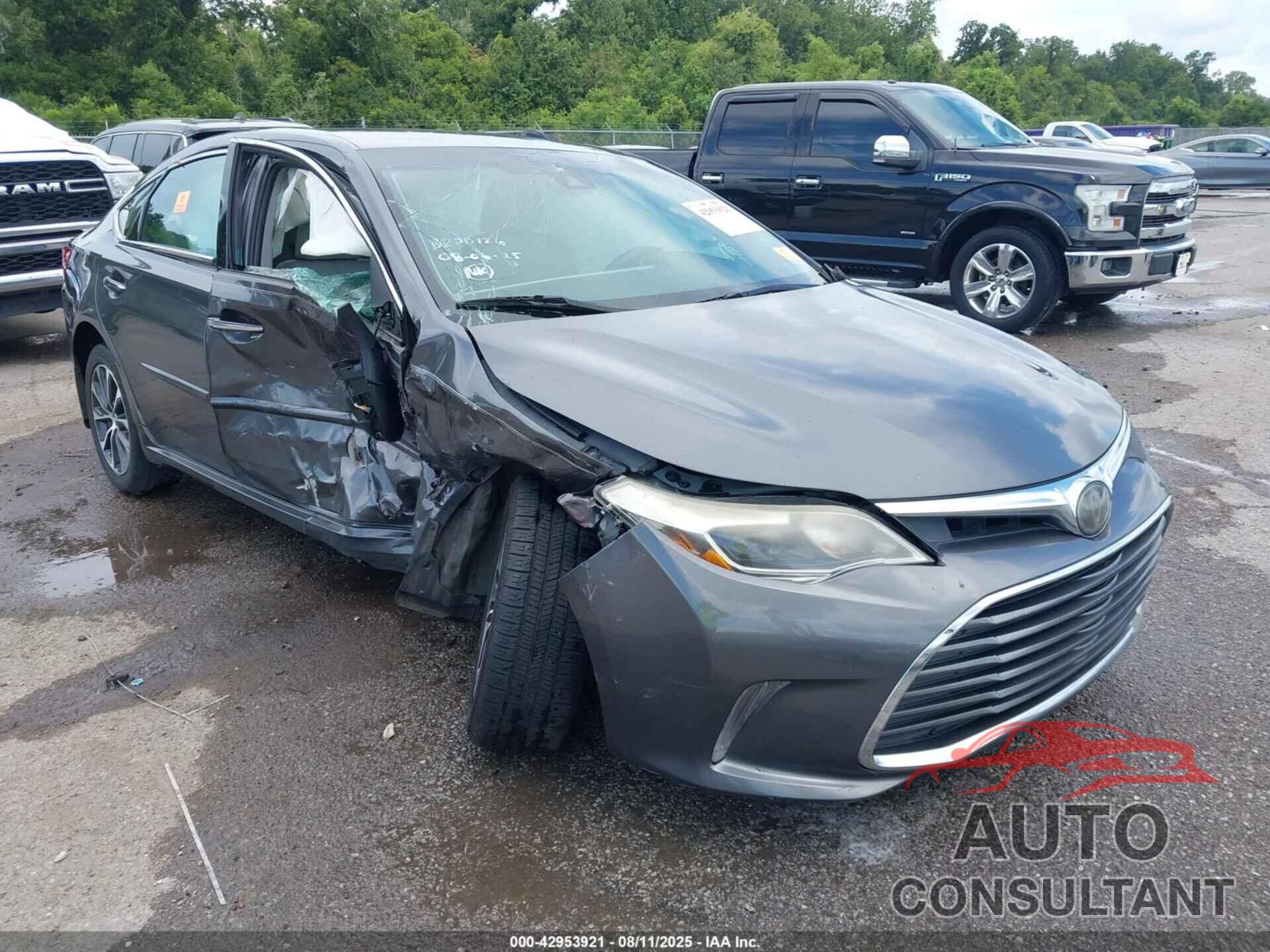 TOYOTA AVALON 2018 - 4T1BK1EB7JU275471