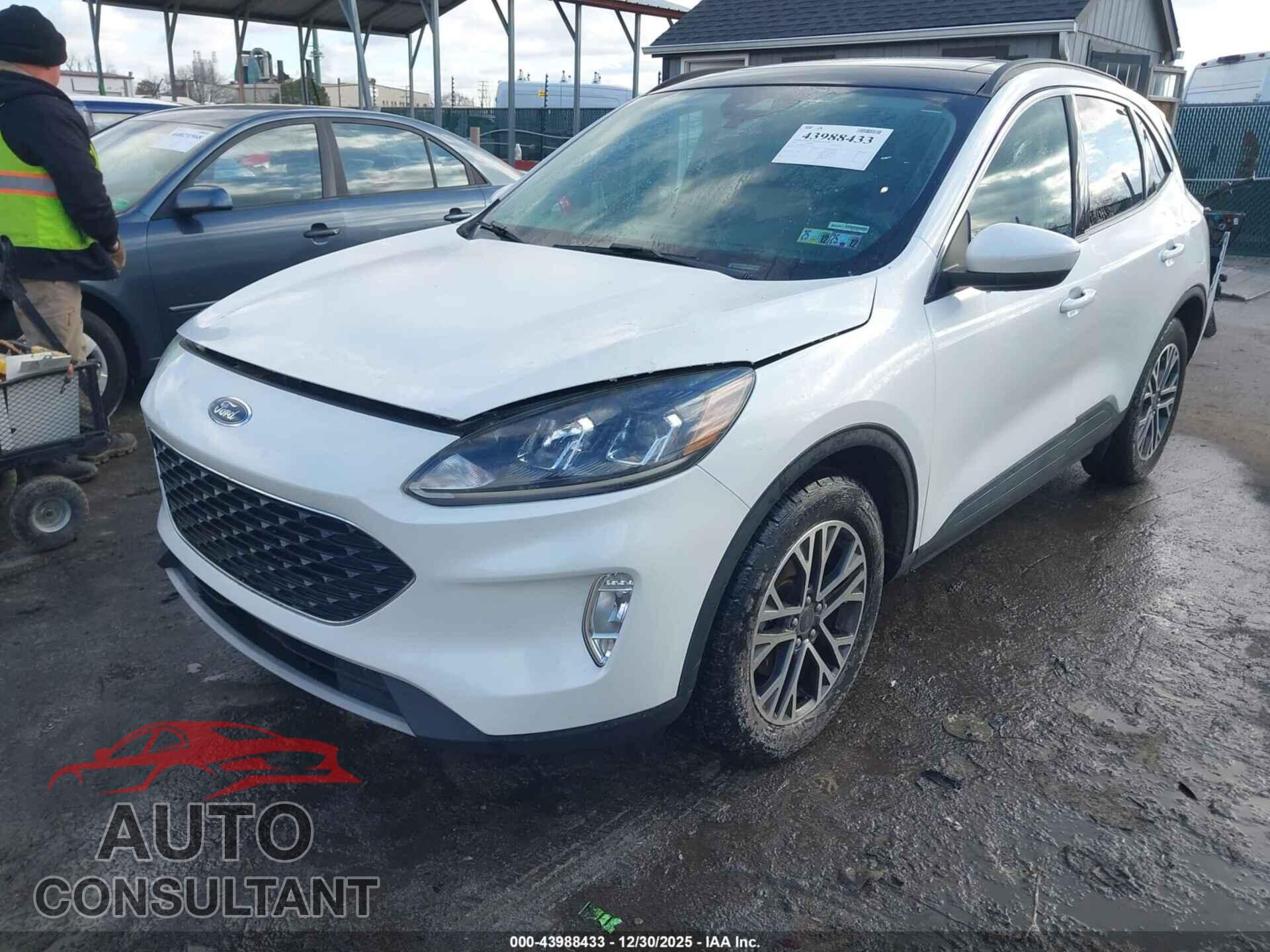 FORD ESCAPE 2020 - 1FMCU9H60LUA66555