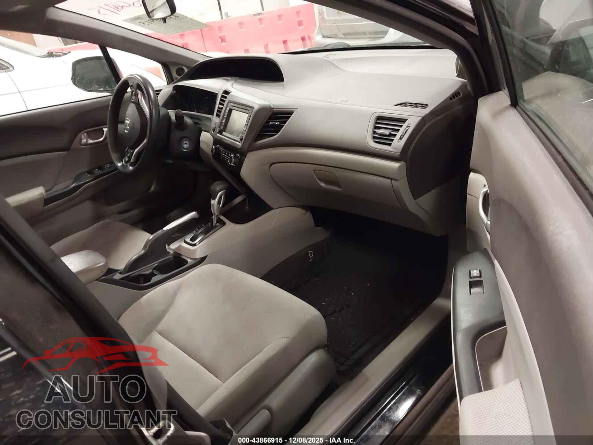 HONDA CIVIC 2012 - 2HGFB2F86CH577758