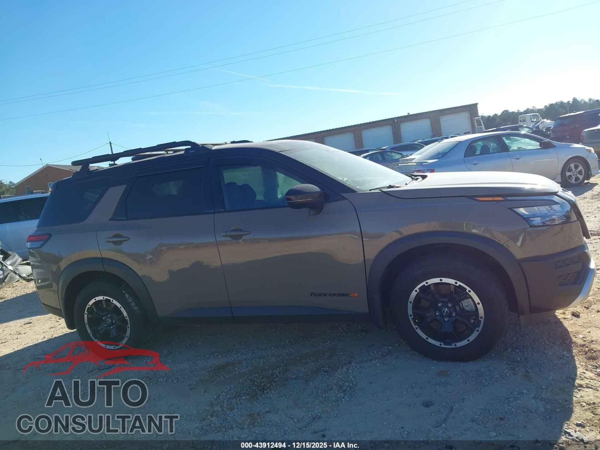 NISSAN PATHFINDER 2023 - 5N1DR3BD7PC215744